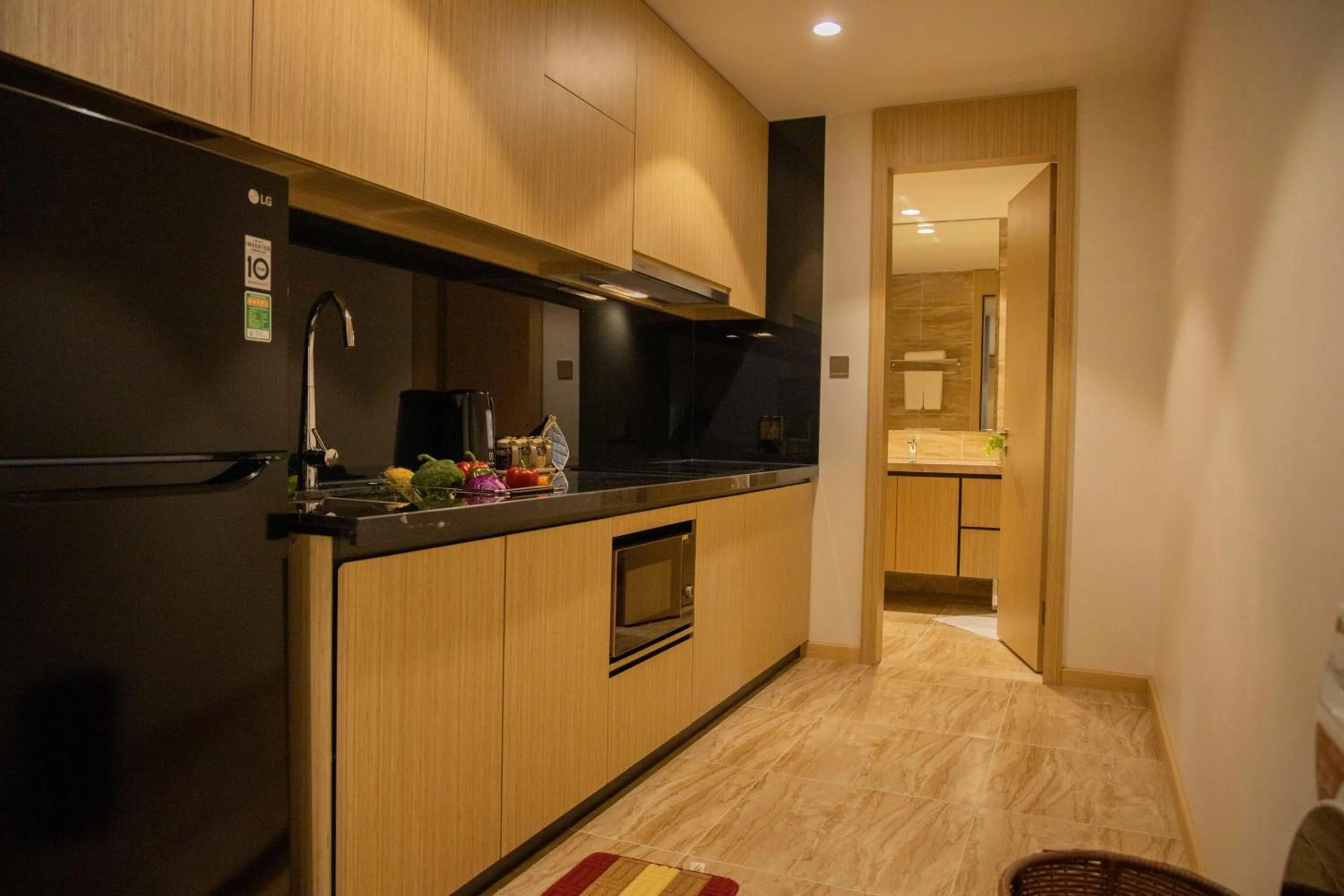 Kitchen or kitchenette in Pearl River Hotel