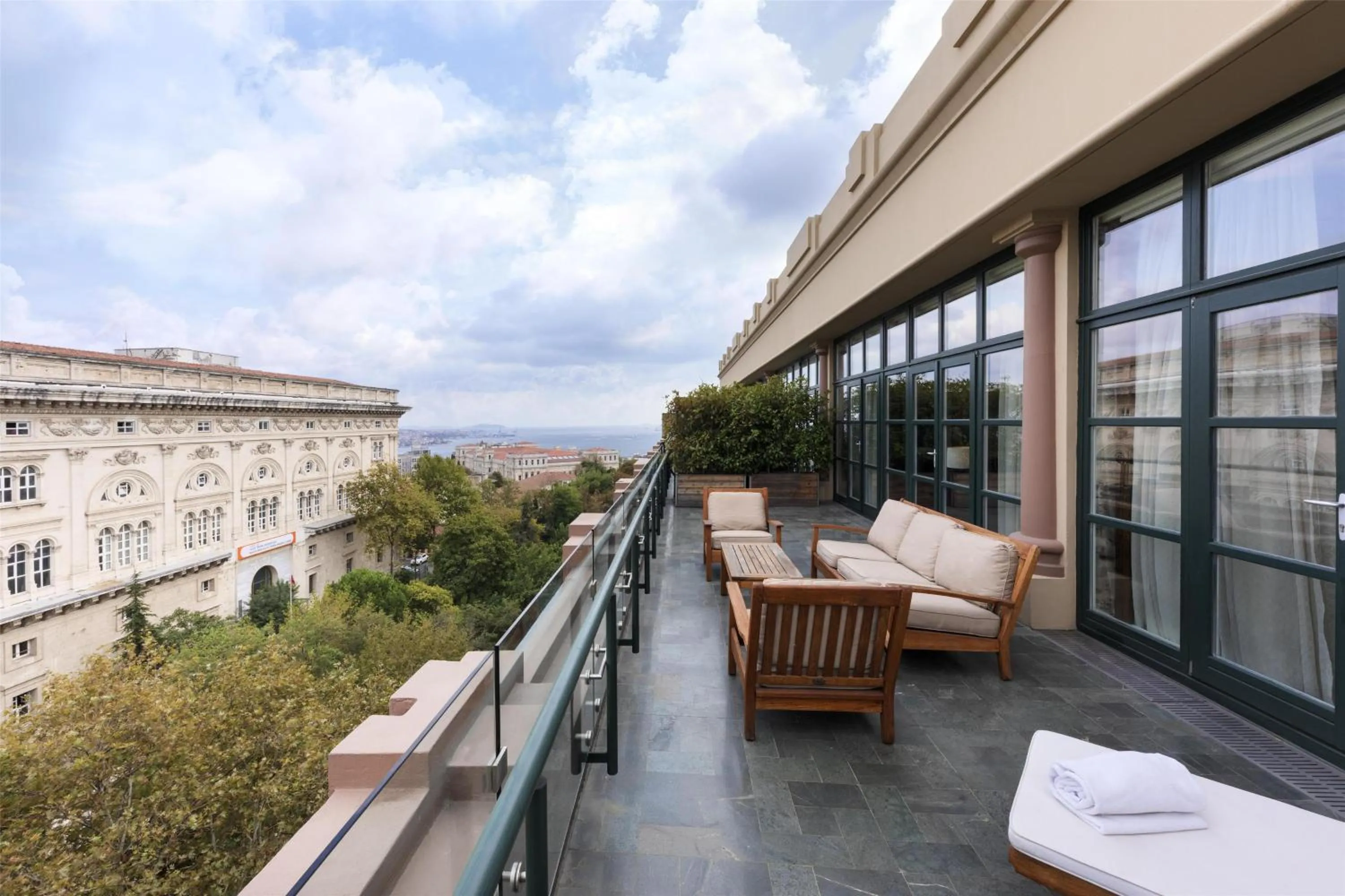 Photo of the whole room in Park Hyatt Istanbul - Macka Palas
