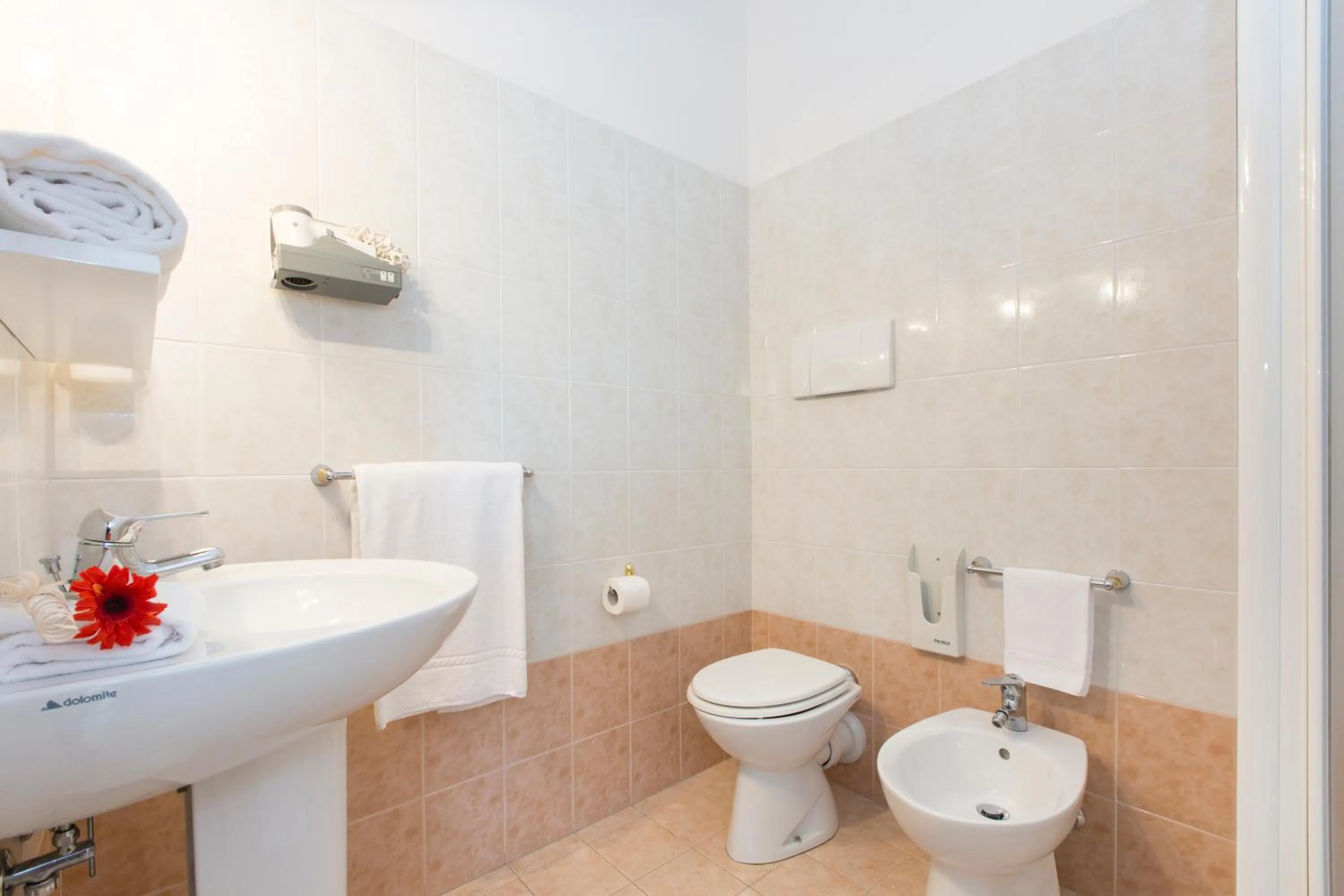 Shower in Hotel Fidenza