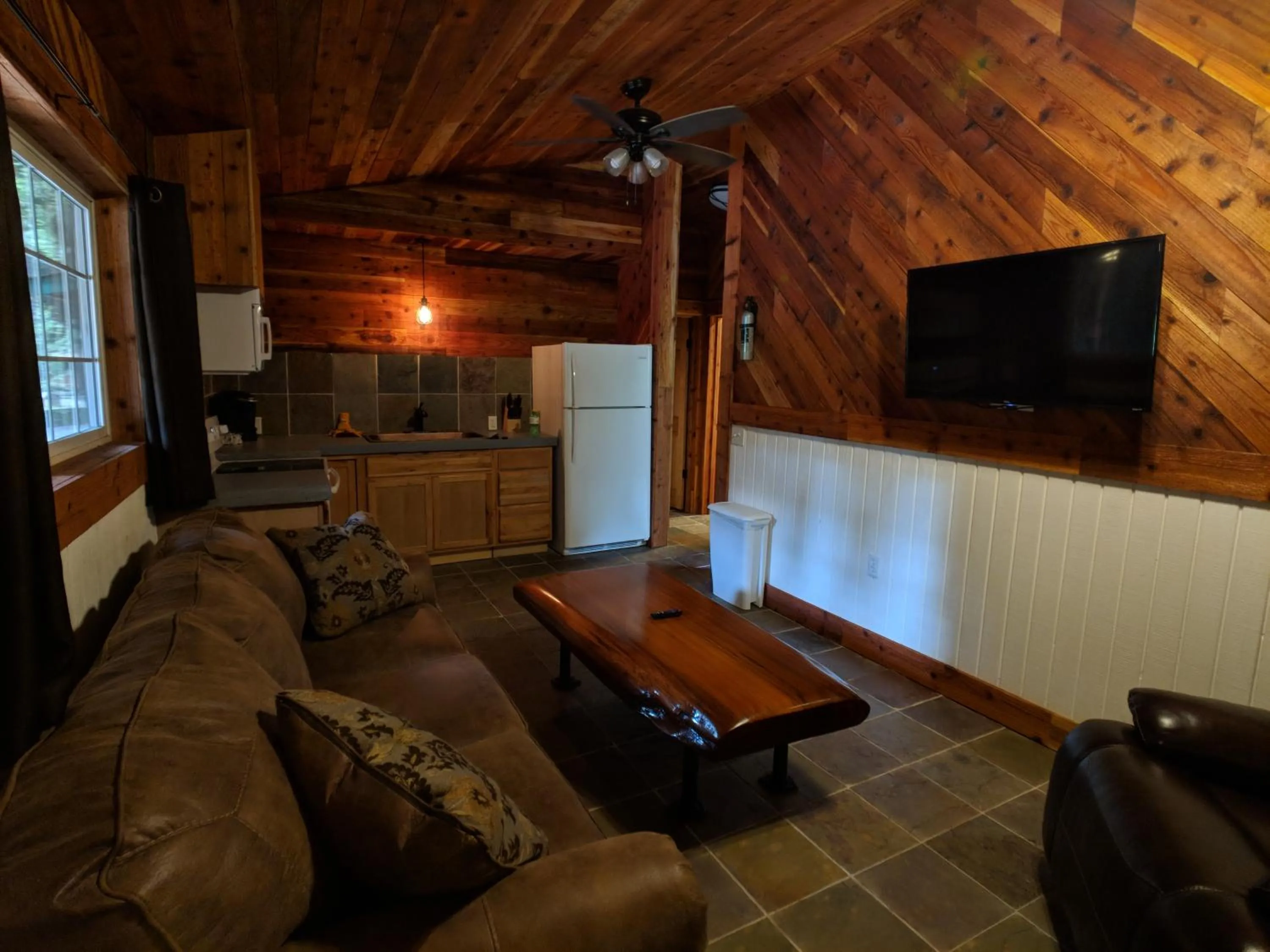 TV and multimedia in Emerald Forest Cabins