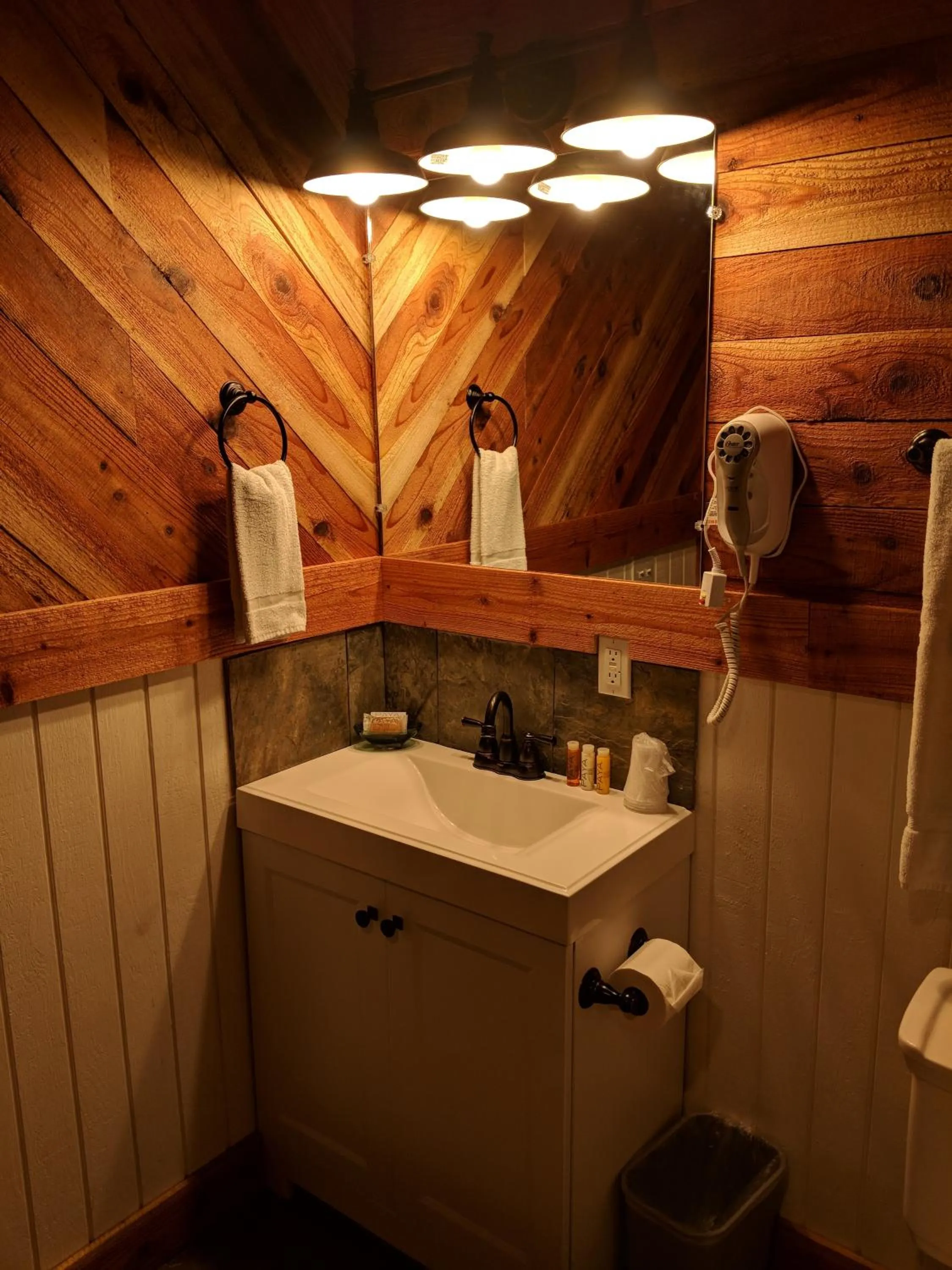Bathroom in Emerald Forest Cabins