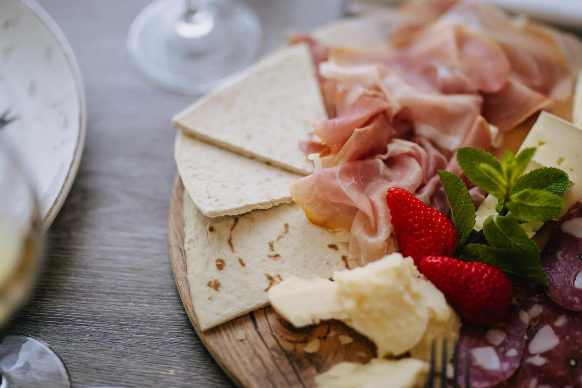 Restaurant/places to eat in Hotel Lalla Beauty & Relax