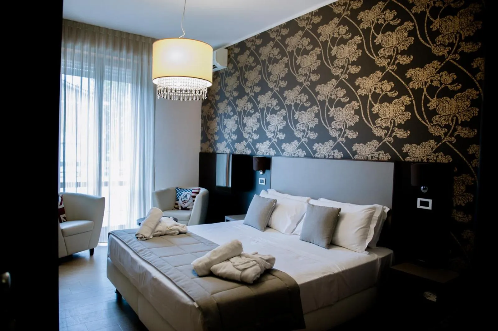 Bedroom, Bed in Hotel Lalla Beauty & Relax