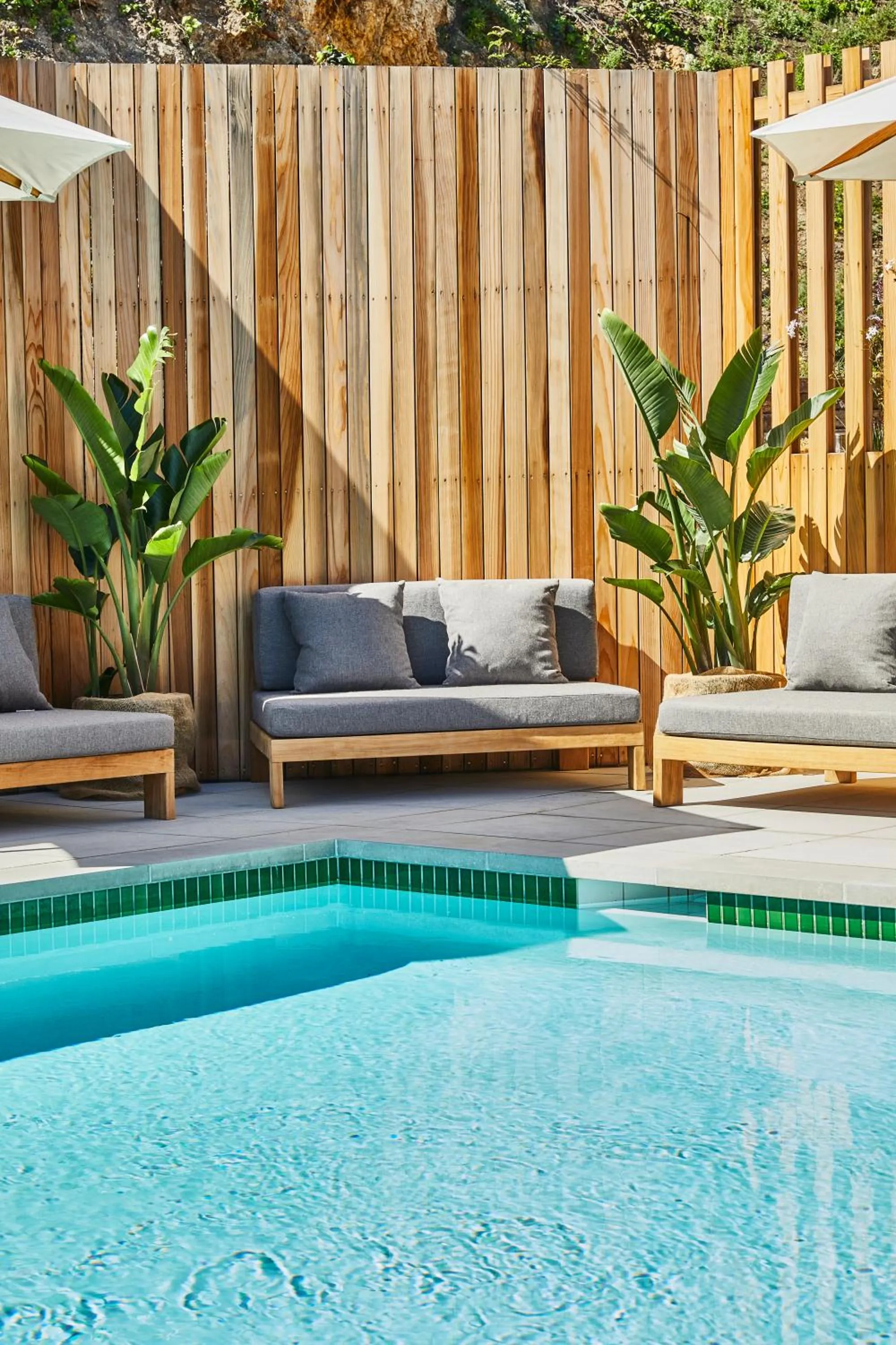 Swimming pool in Hotel June Malibu