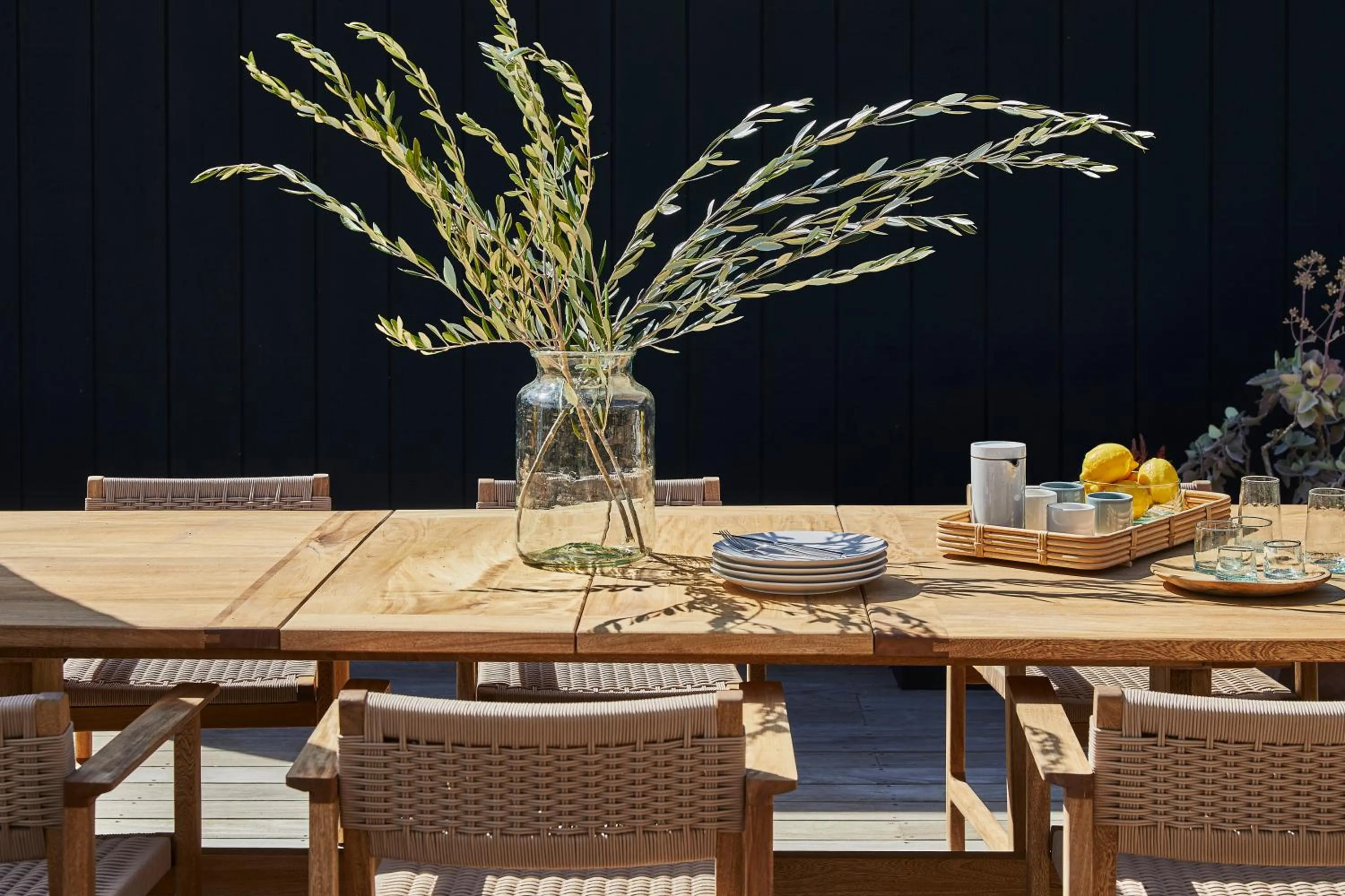 Dining area in Hotel June Malibu