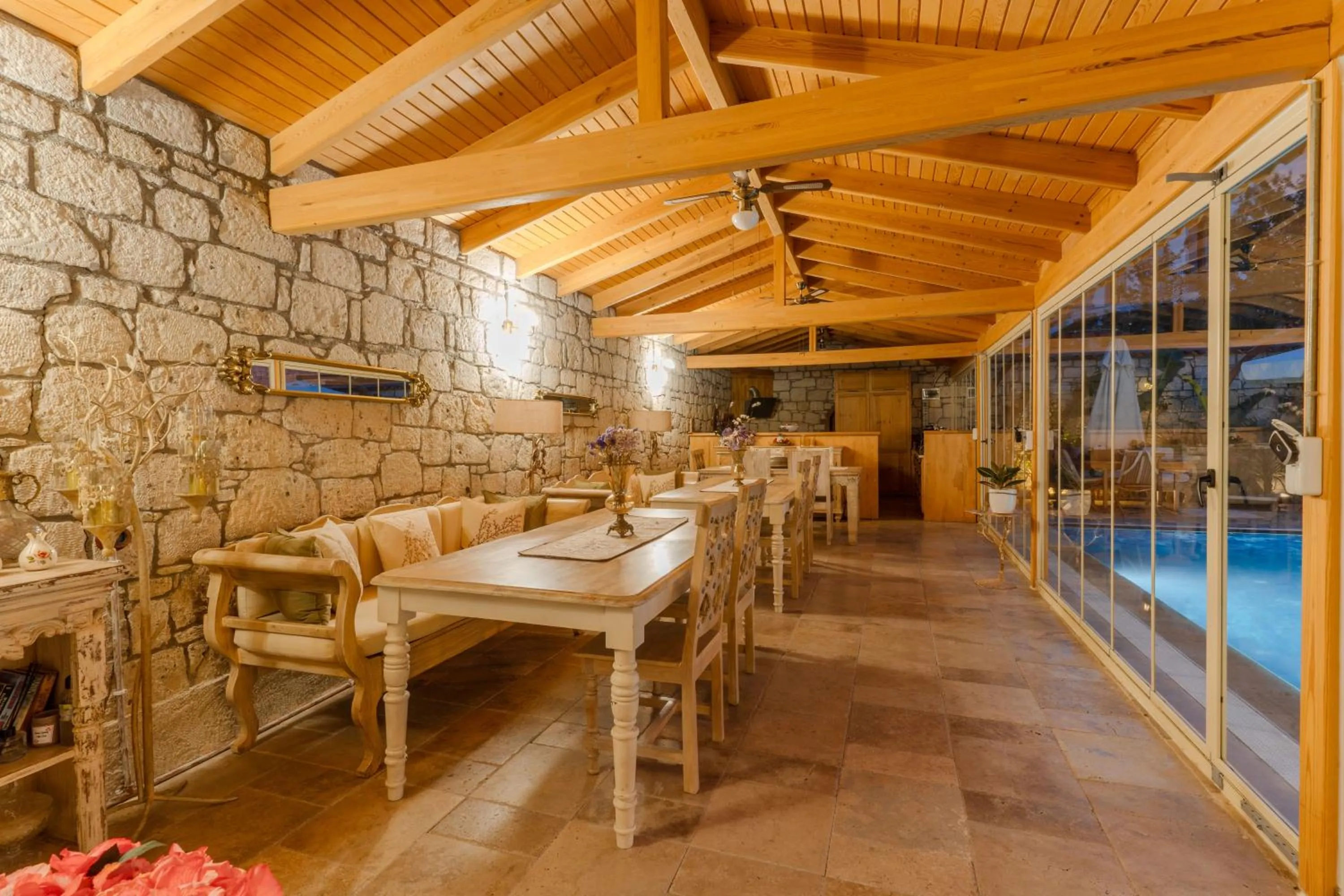 Restaurant/places to eat in Villa Fora Hotel