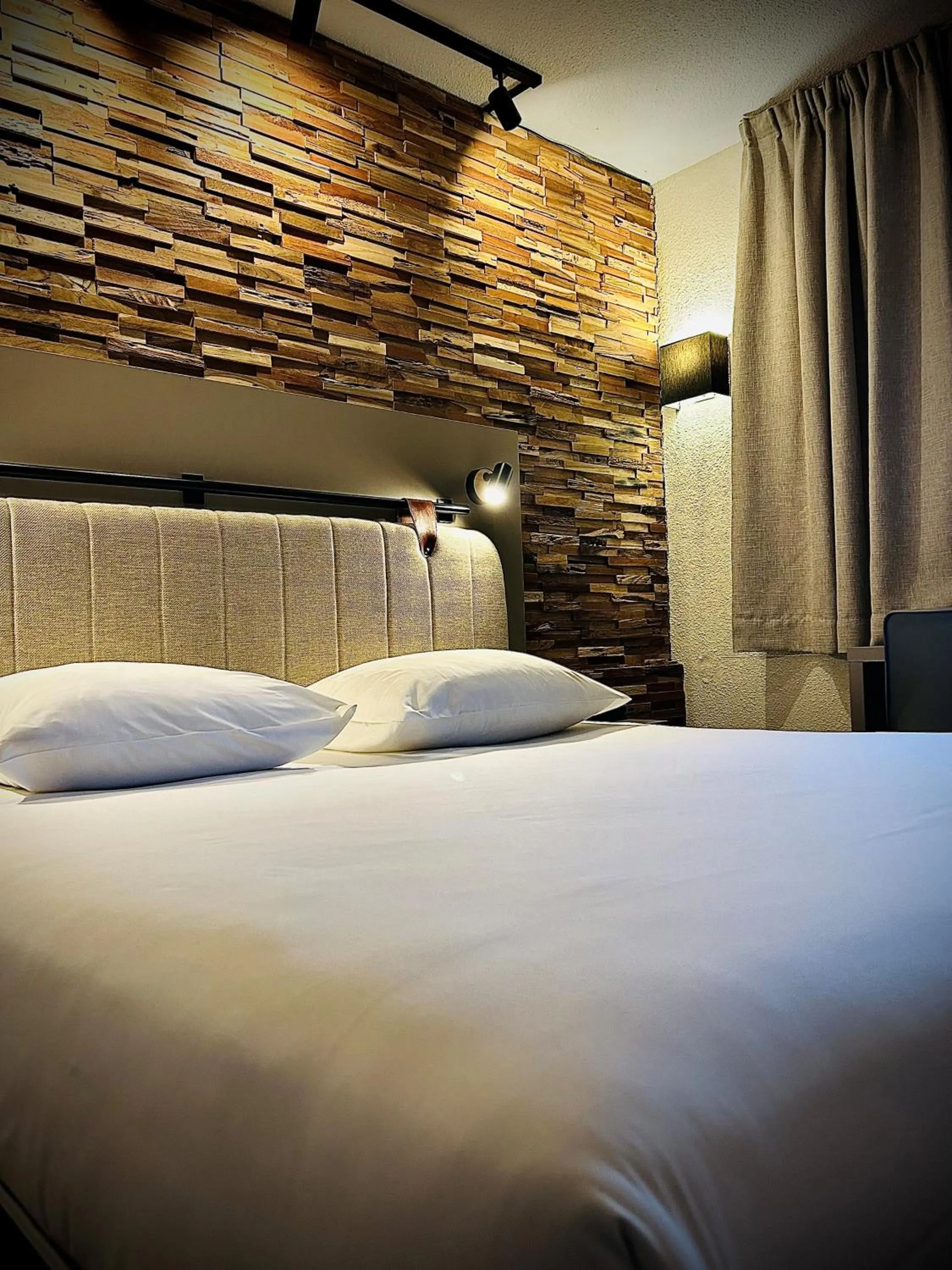 Bed in Tulip Inn Beaune