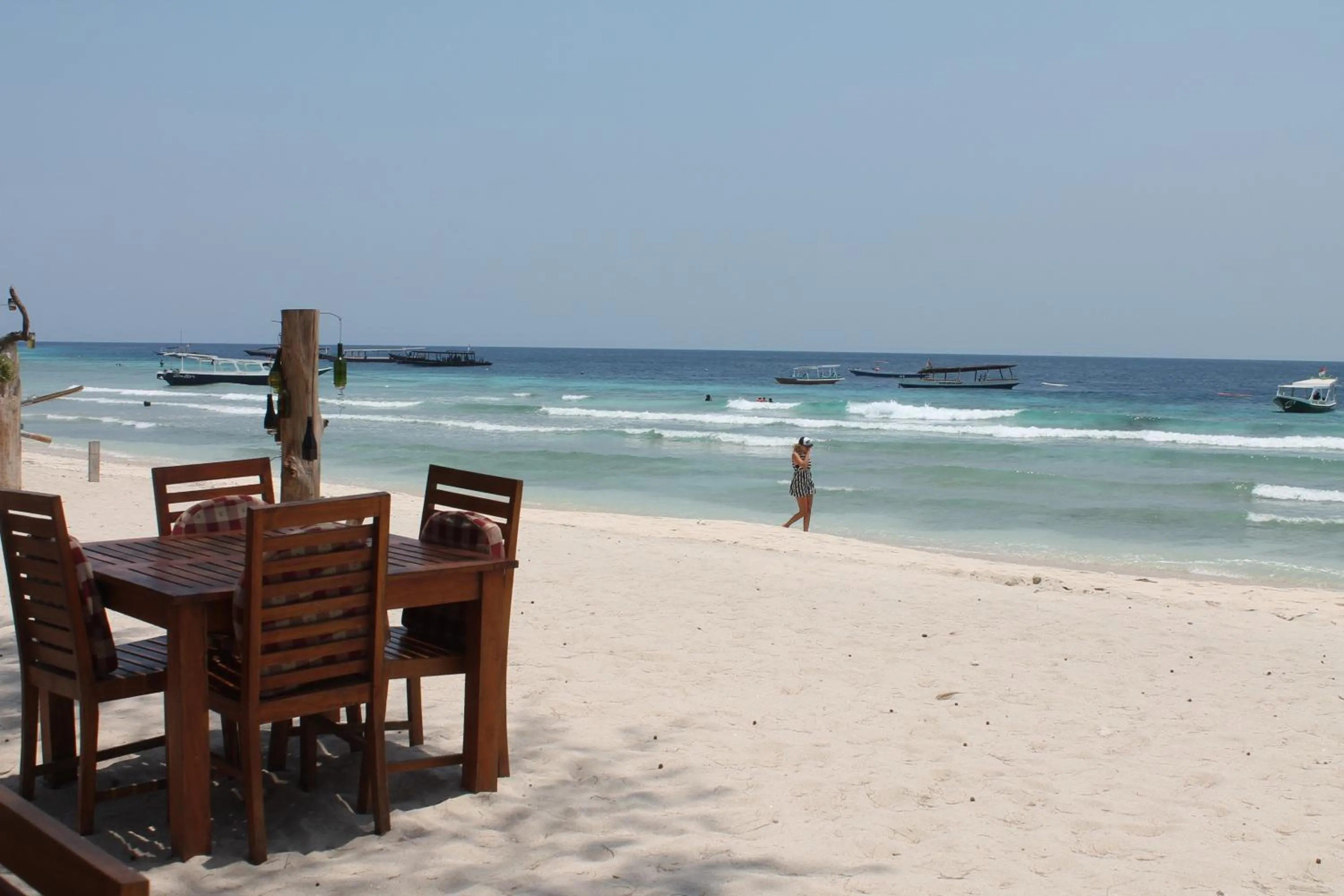 Restaurant/places to eat in Melati Cottage