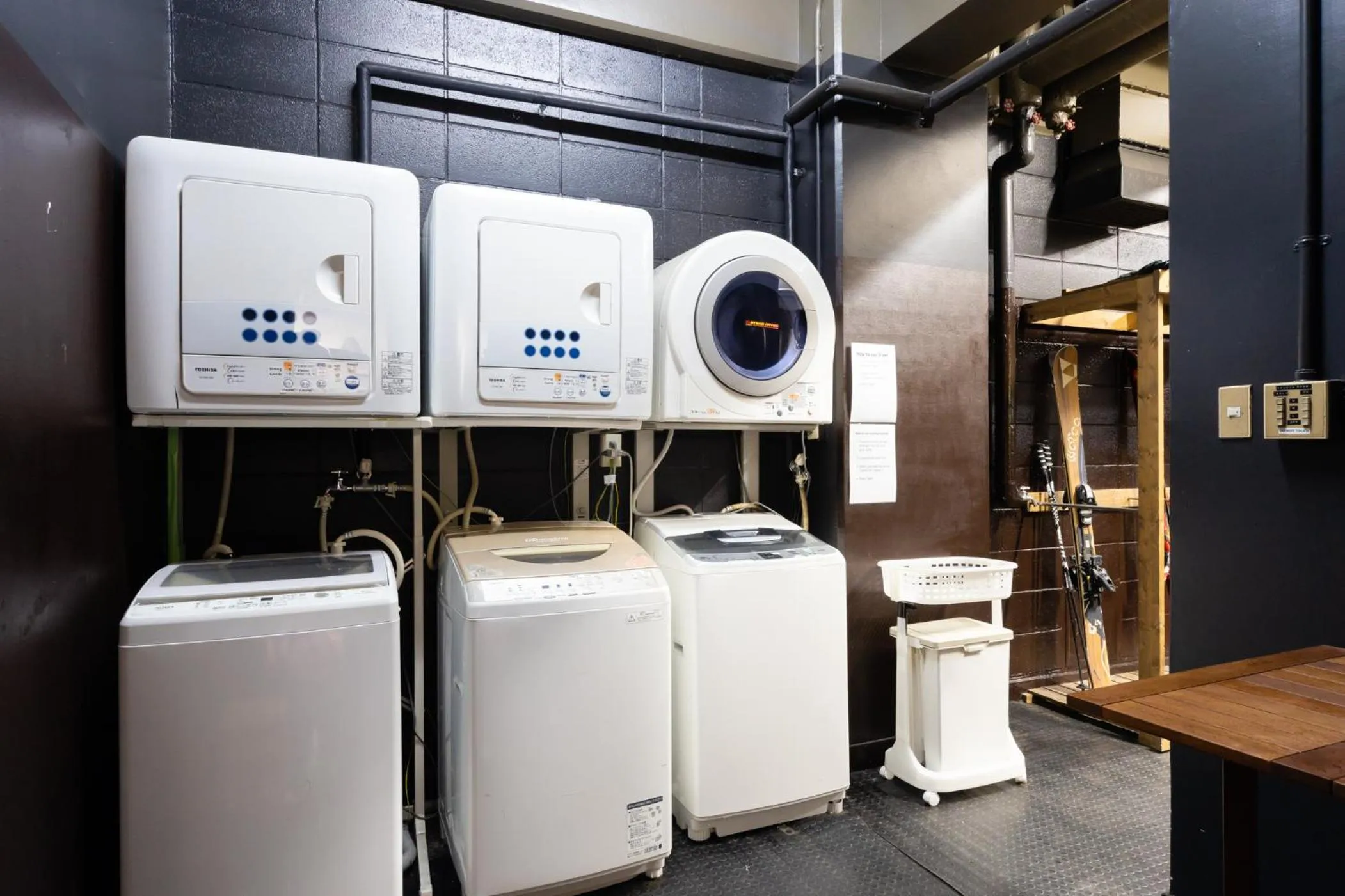 Area and facilities in Phoenix Hotel by HHG