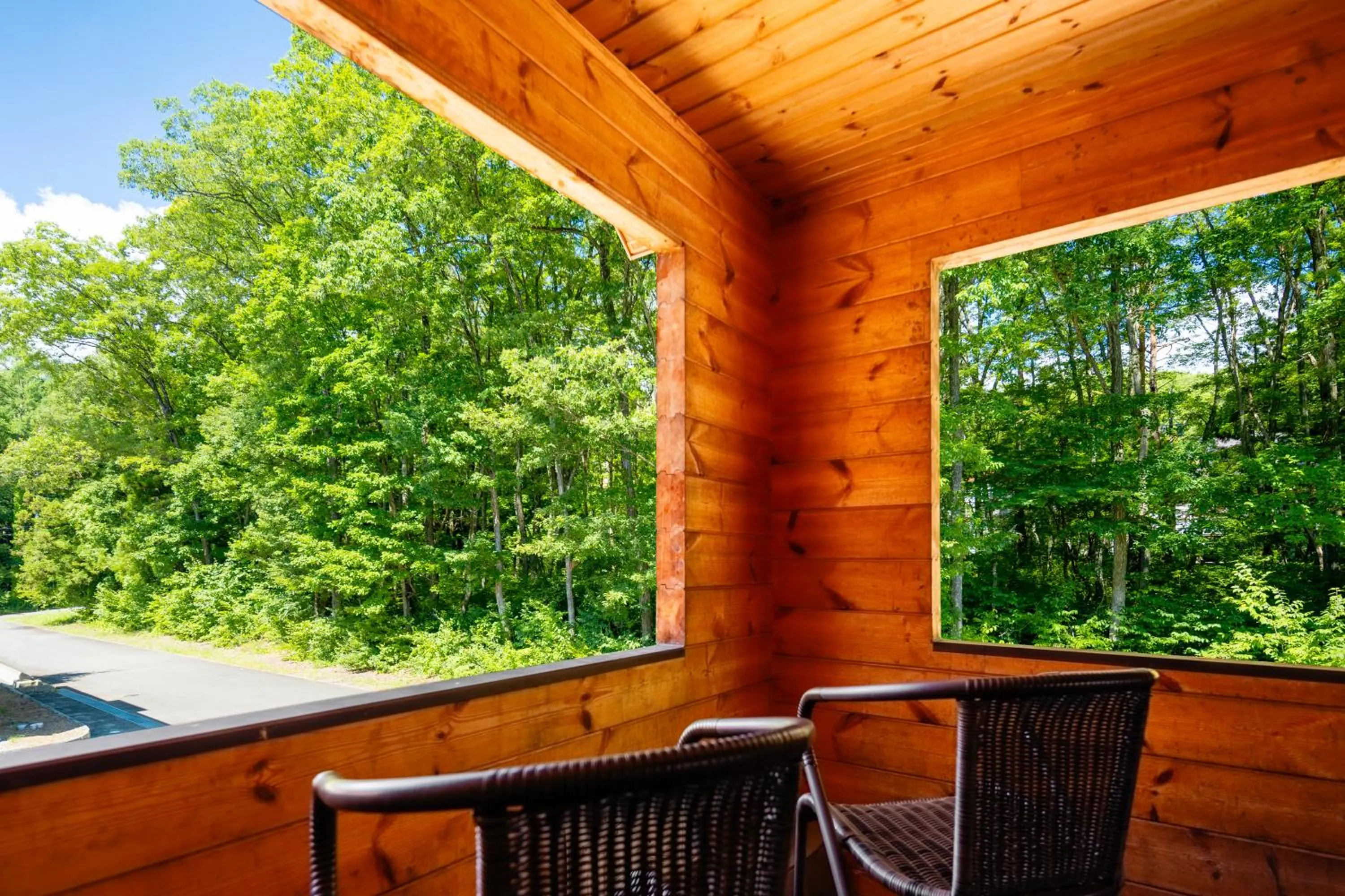 Balcony/Terrace in Wadano Woods by HHG