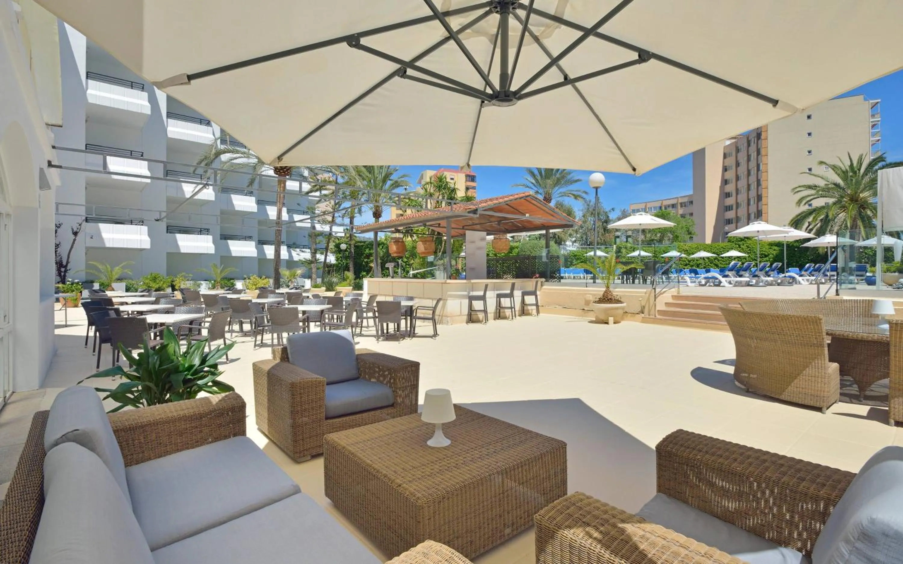 Property building in Sol Lunamar Palmanova Apartamentos - Adults Only