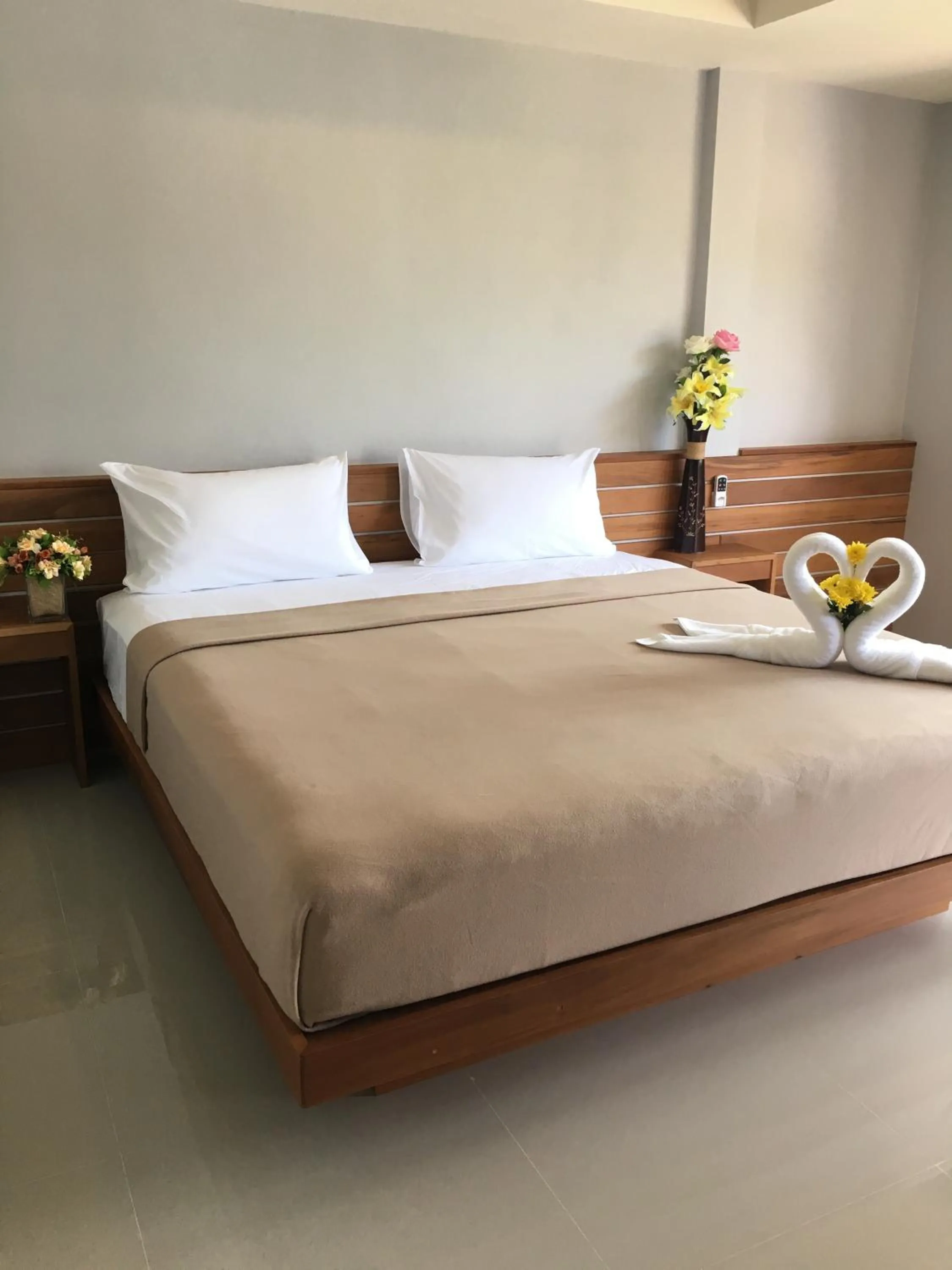 Bed in Living Chilled Koh Tao