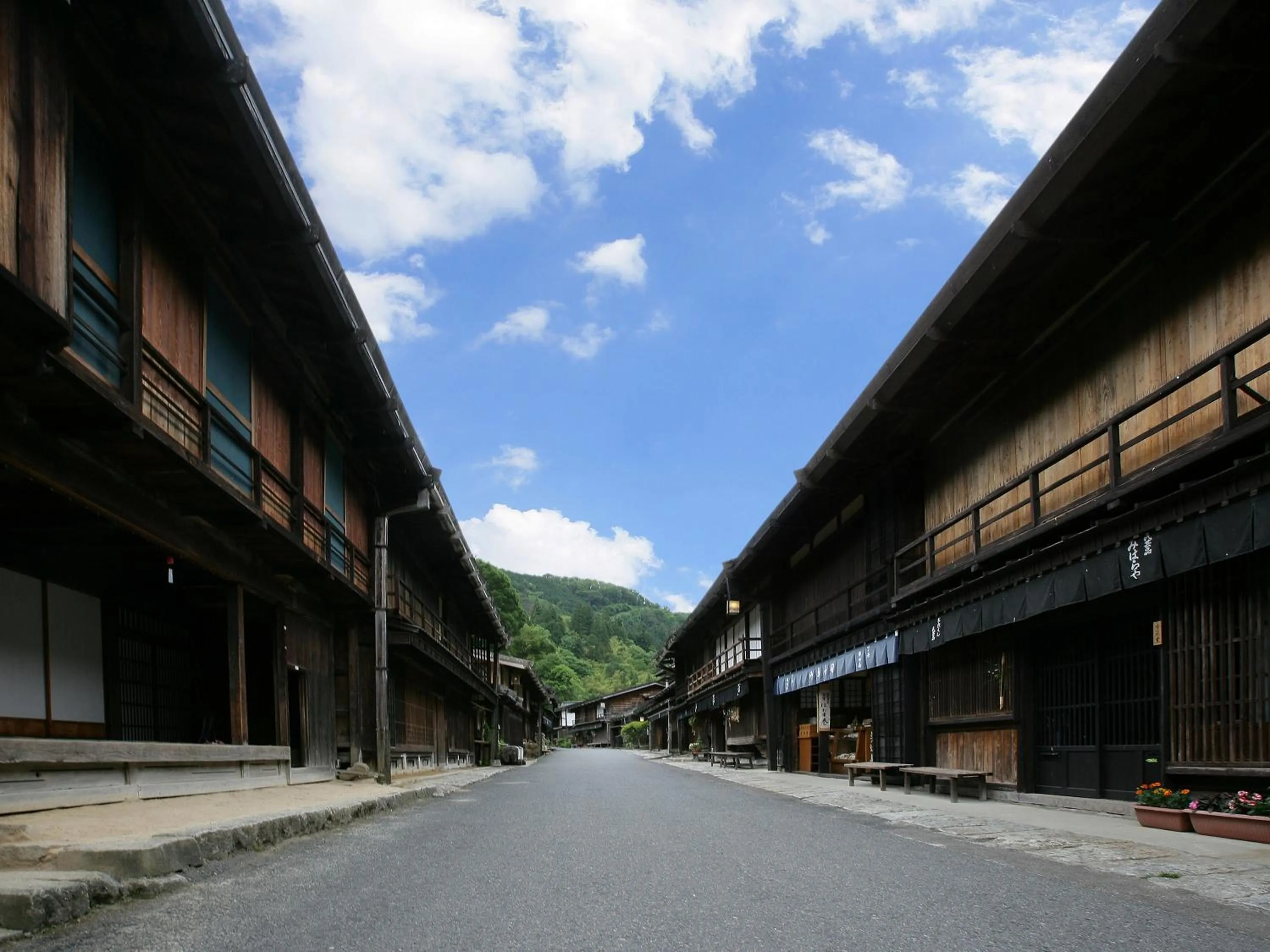 Nearby landmark in Ena Totaro