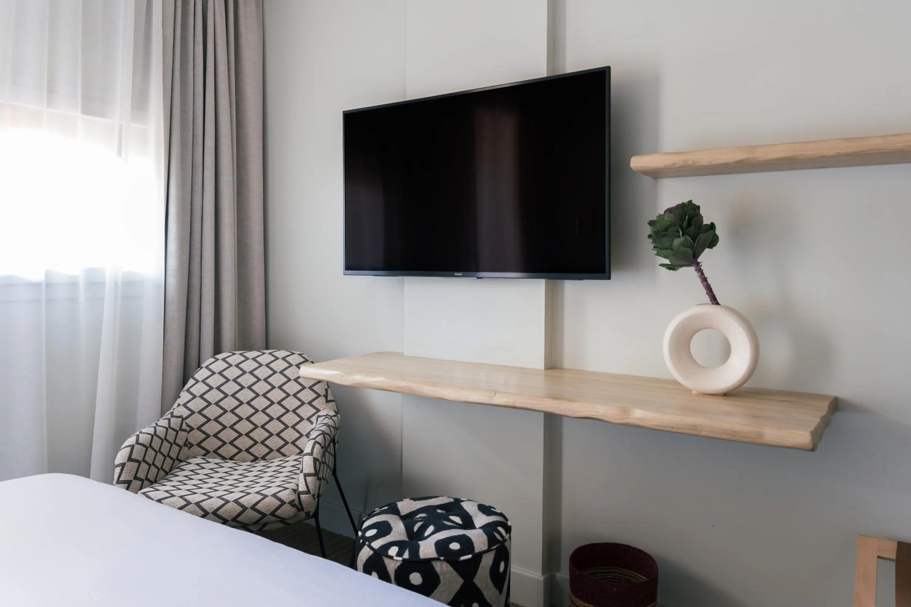 TV and multimedia, Bed in Domaine La Gentilhommière