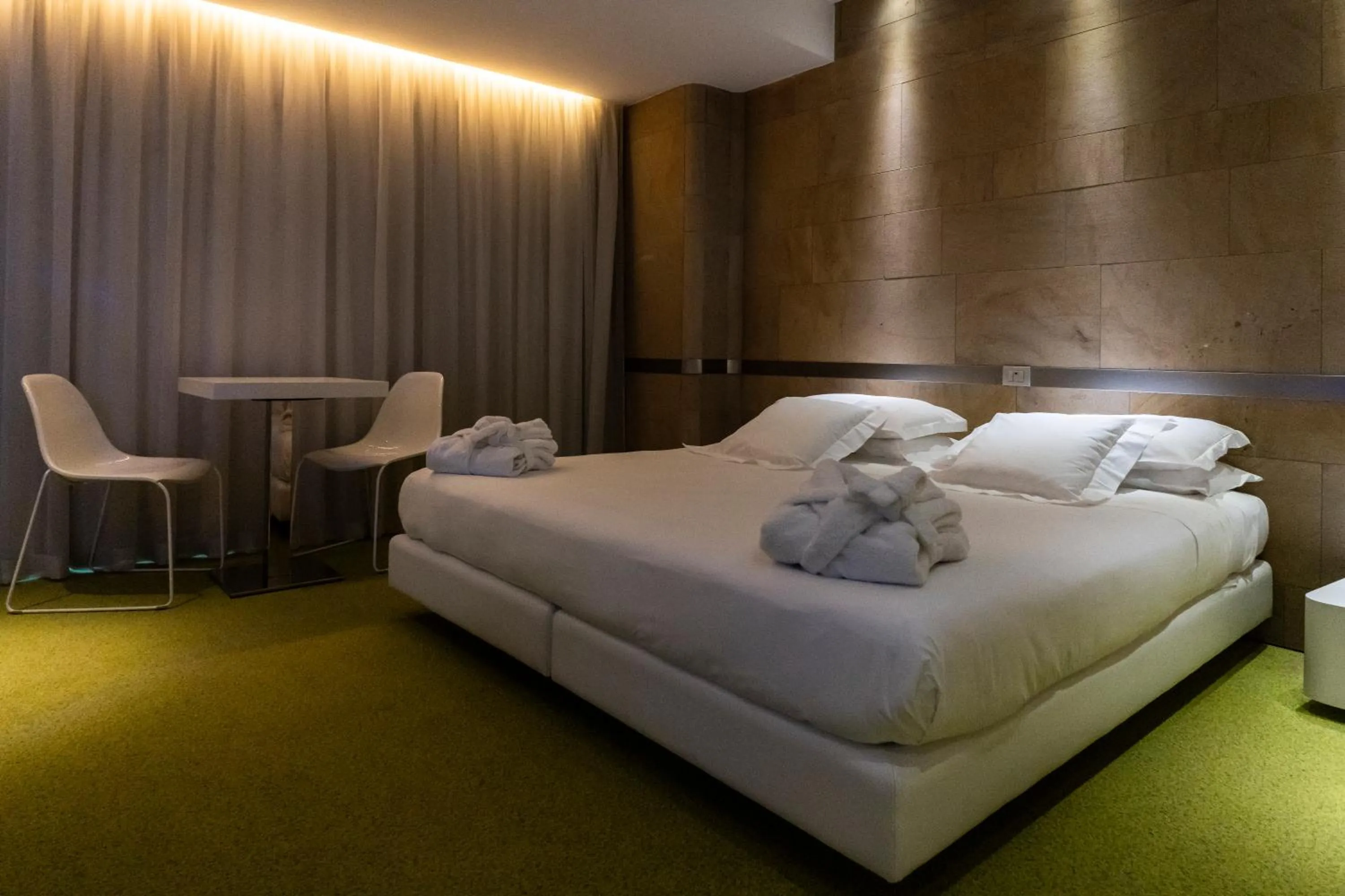 Bed in A Point Arezzo Park Hotel
