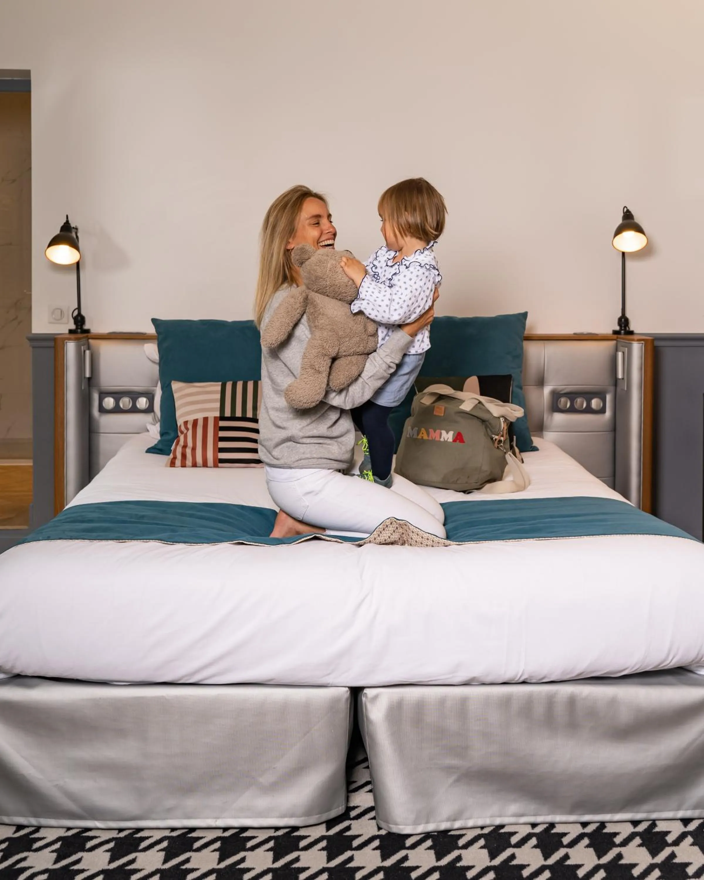 Bed in Hotel Petit Lafayette