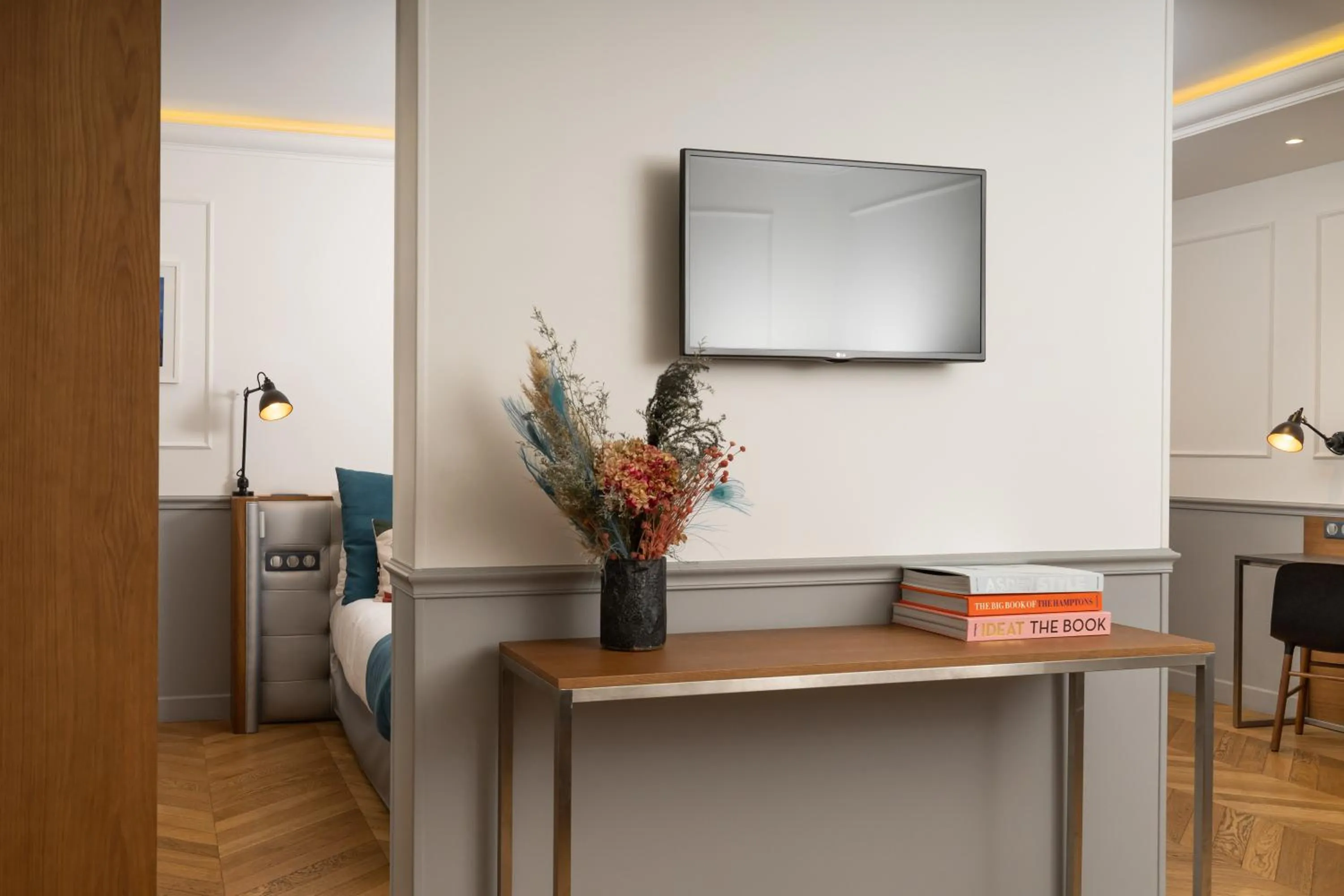 Photo of the whole room in Hotel Petit Lafayette