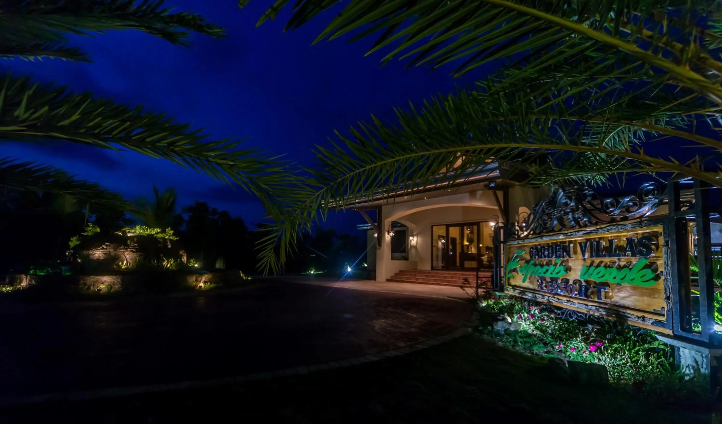 Facade/entrance in Espacio Verde Resort