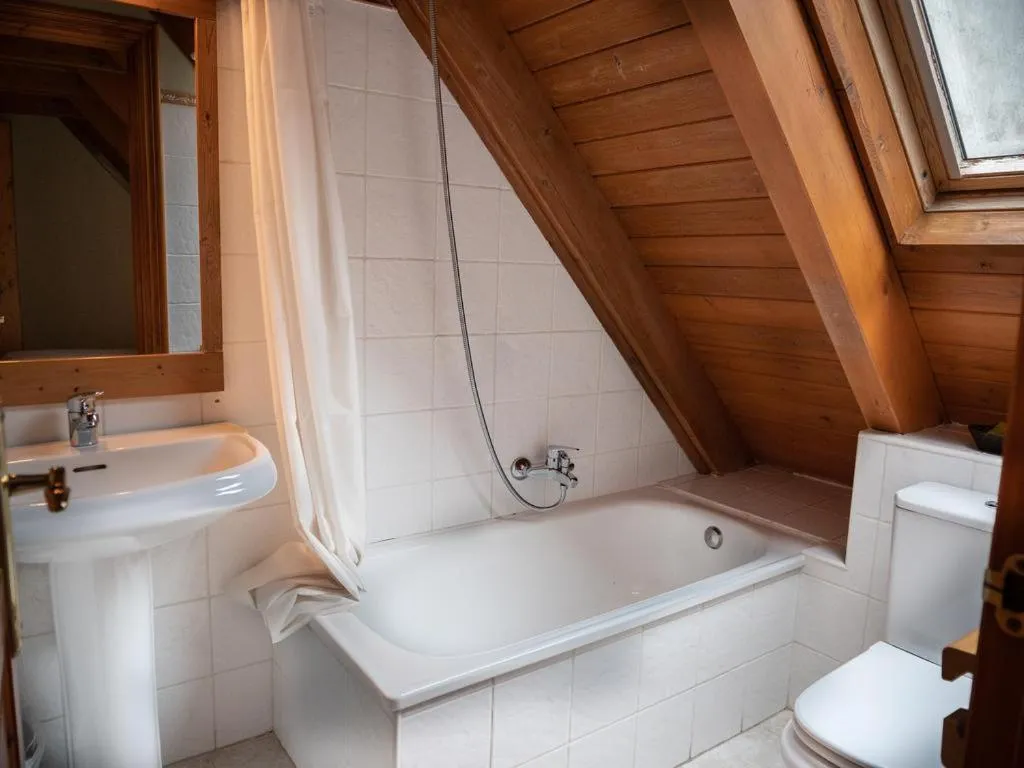 Shower in Peira Blanca Hotel Gastronómico