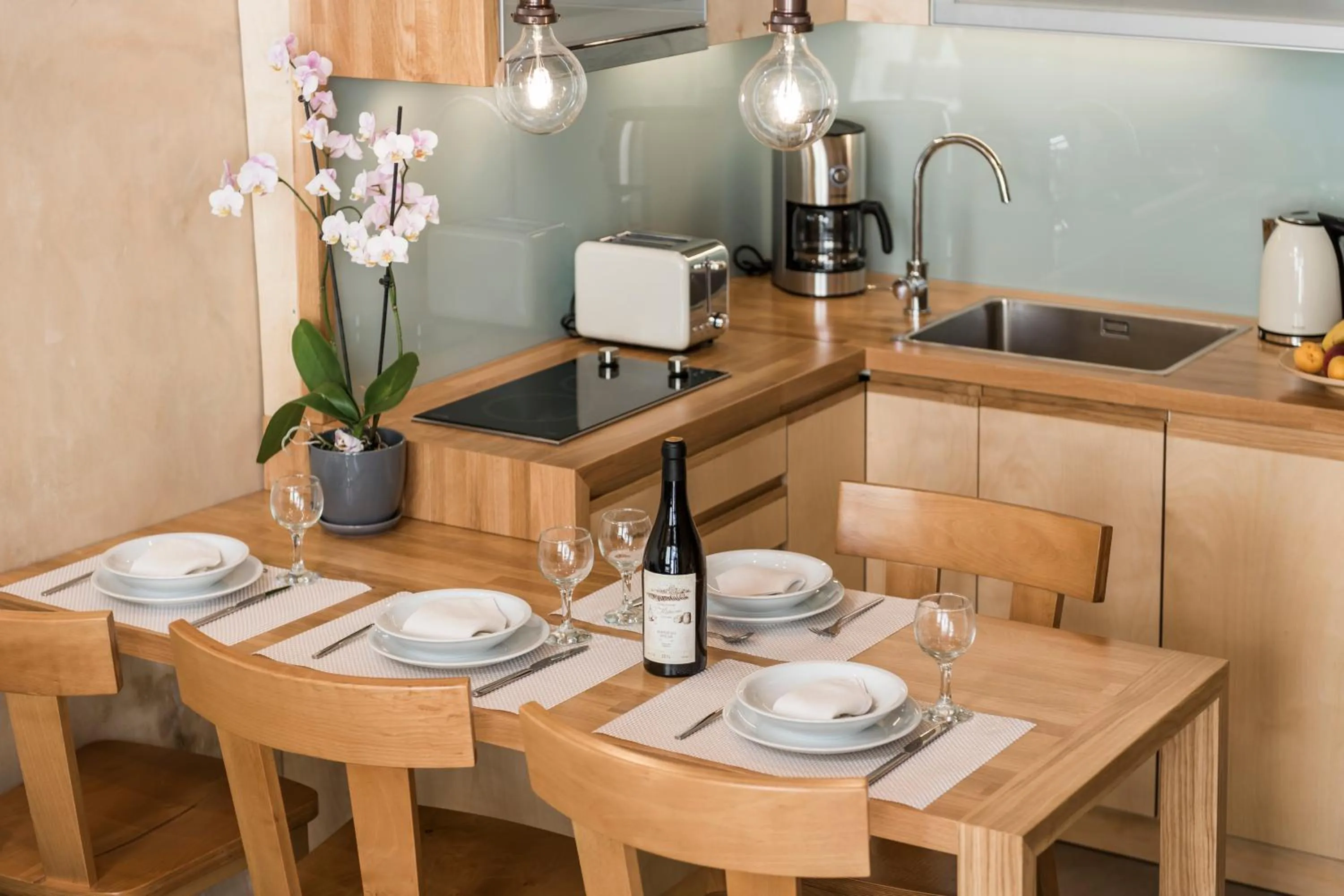 Kitchen or kitchenette in Neoria Houses