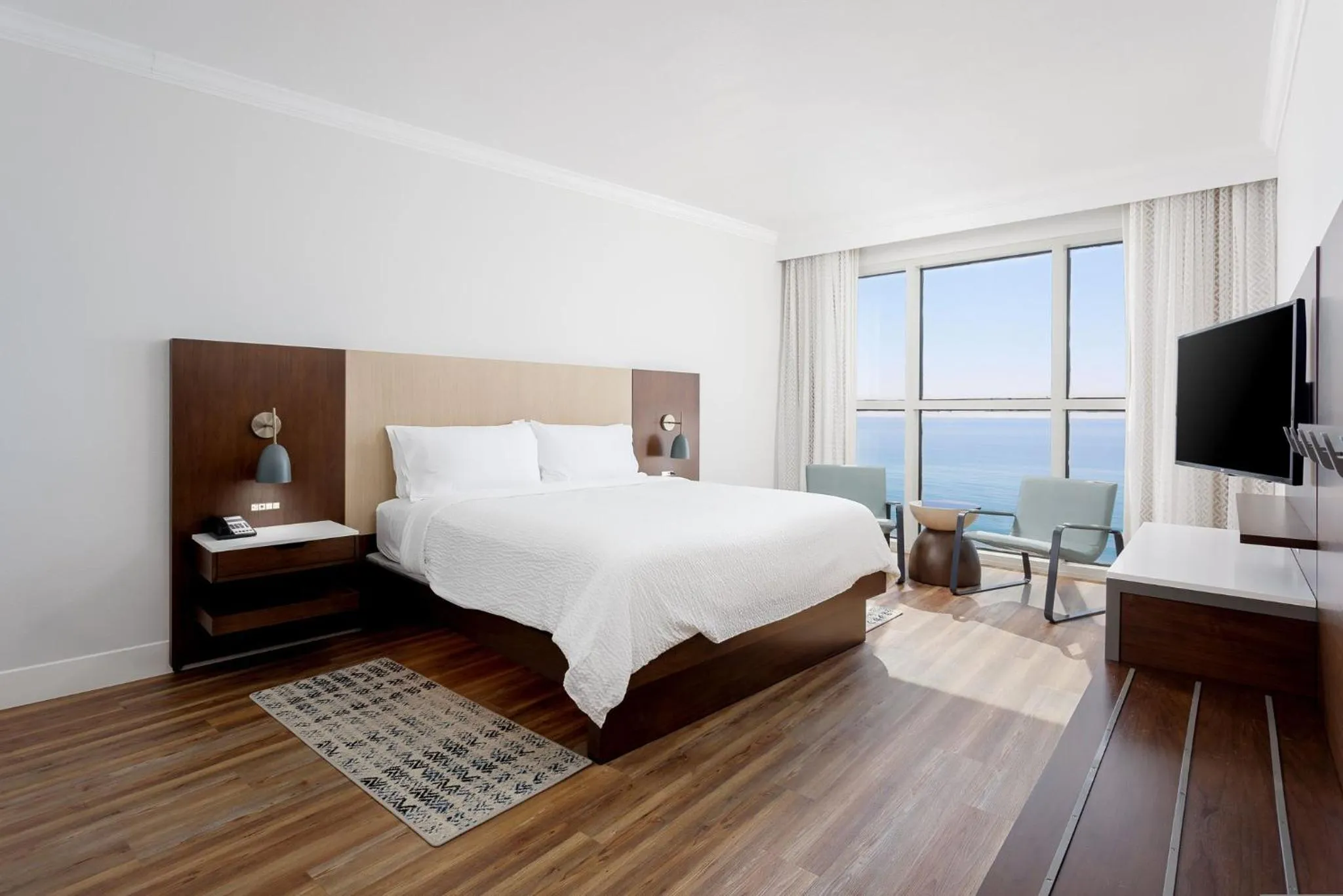 Photo of the whole room, Bed in Holiday Inn Express Pensacola Beach by IHG