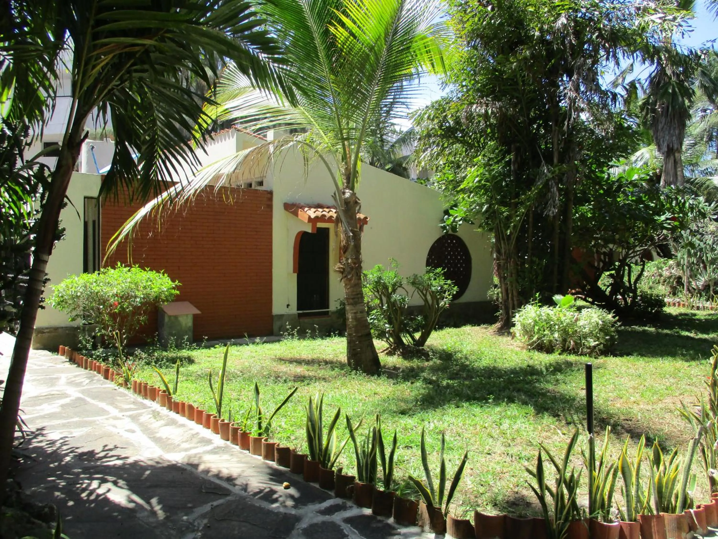 Property building in Indiana Beach Apartments