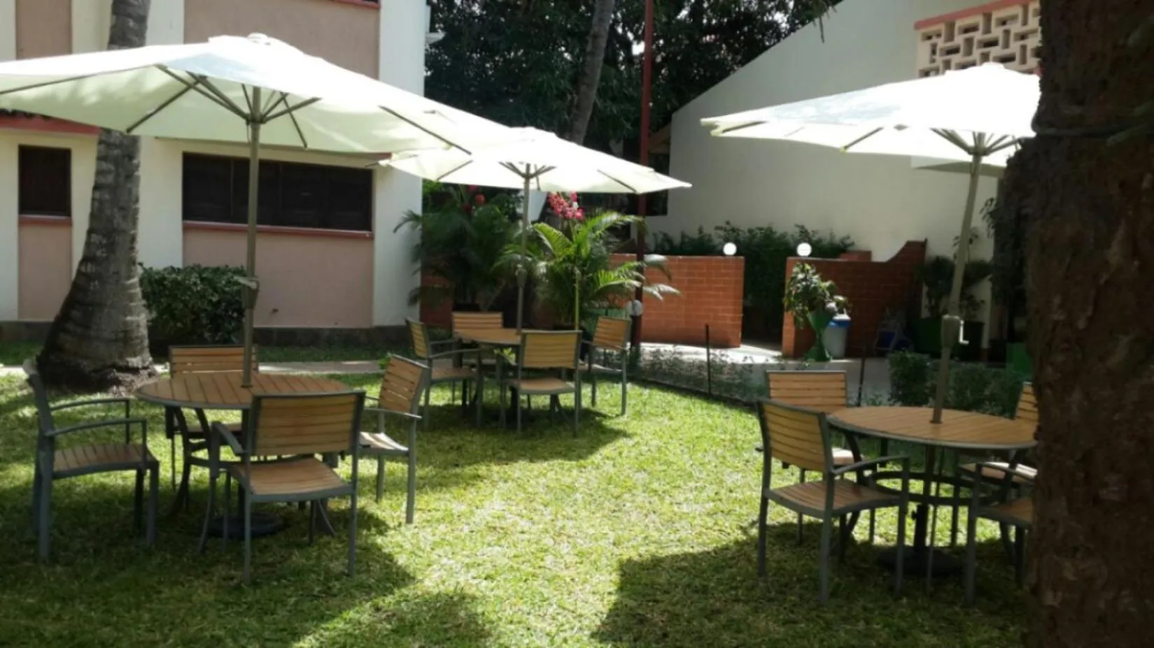 Restaurant/places to eat in Indiana Beach Apartments