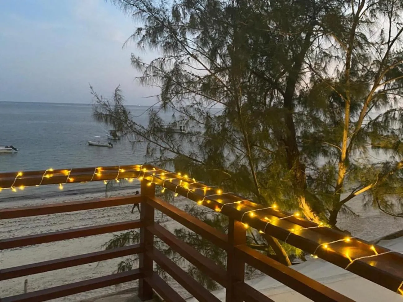 Restaurant/places to eat in Indiana Beach Apartments