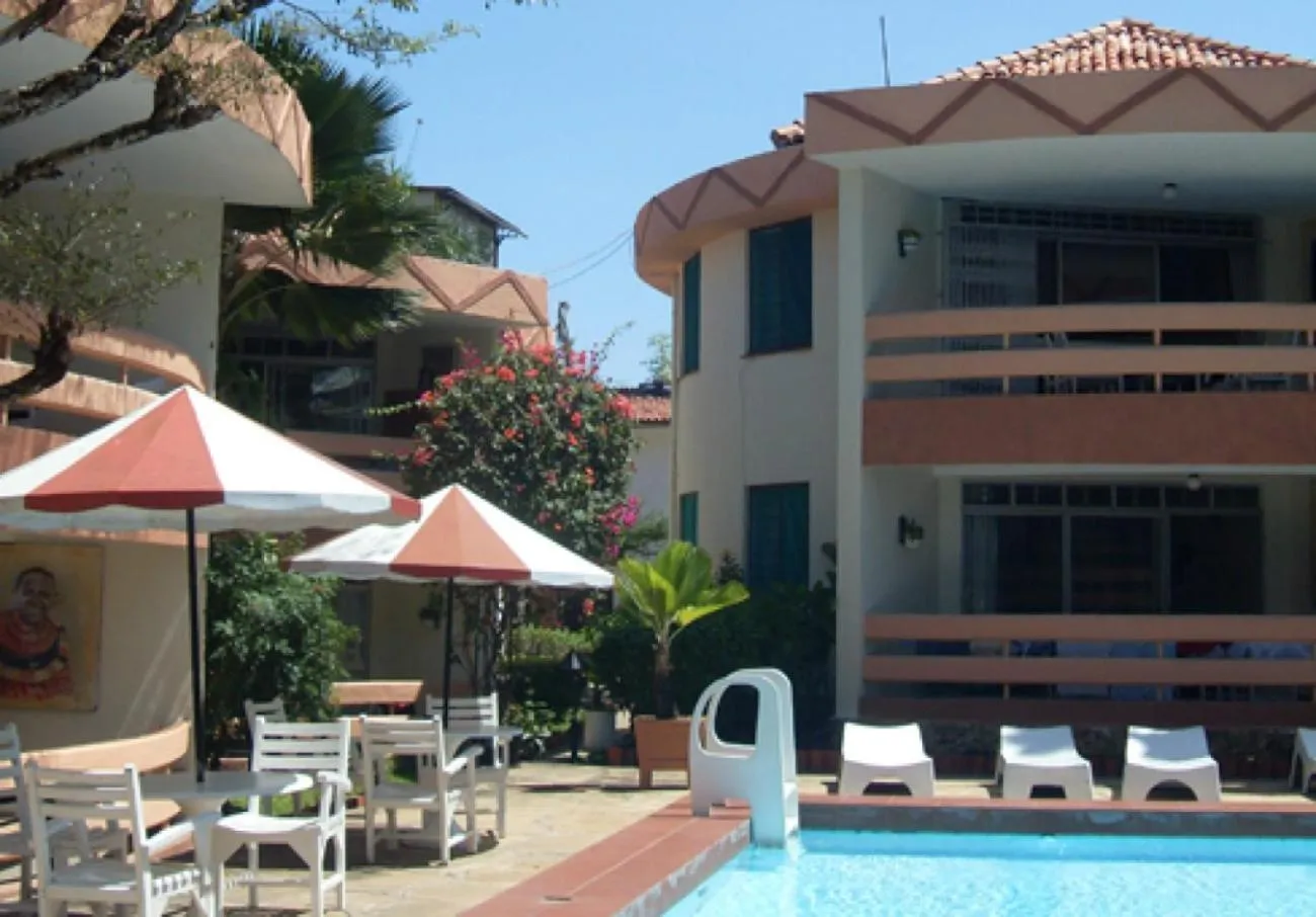 Swimming pool in Indiana Beach Apartments
