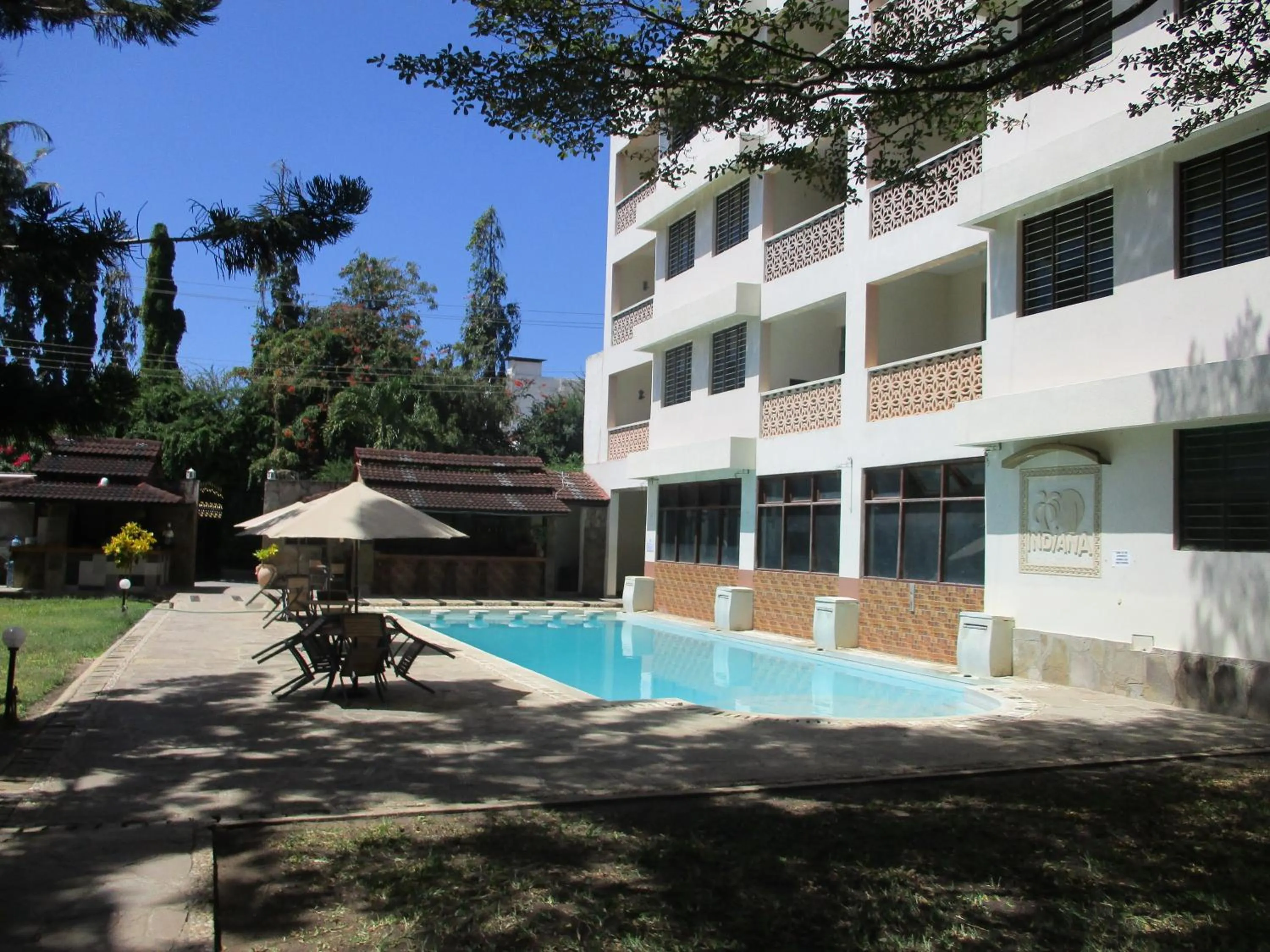 Property building in Indiana Beach Apartments