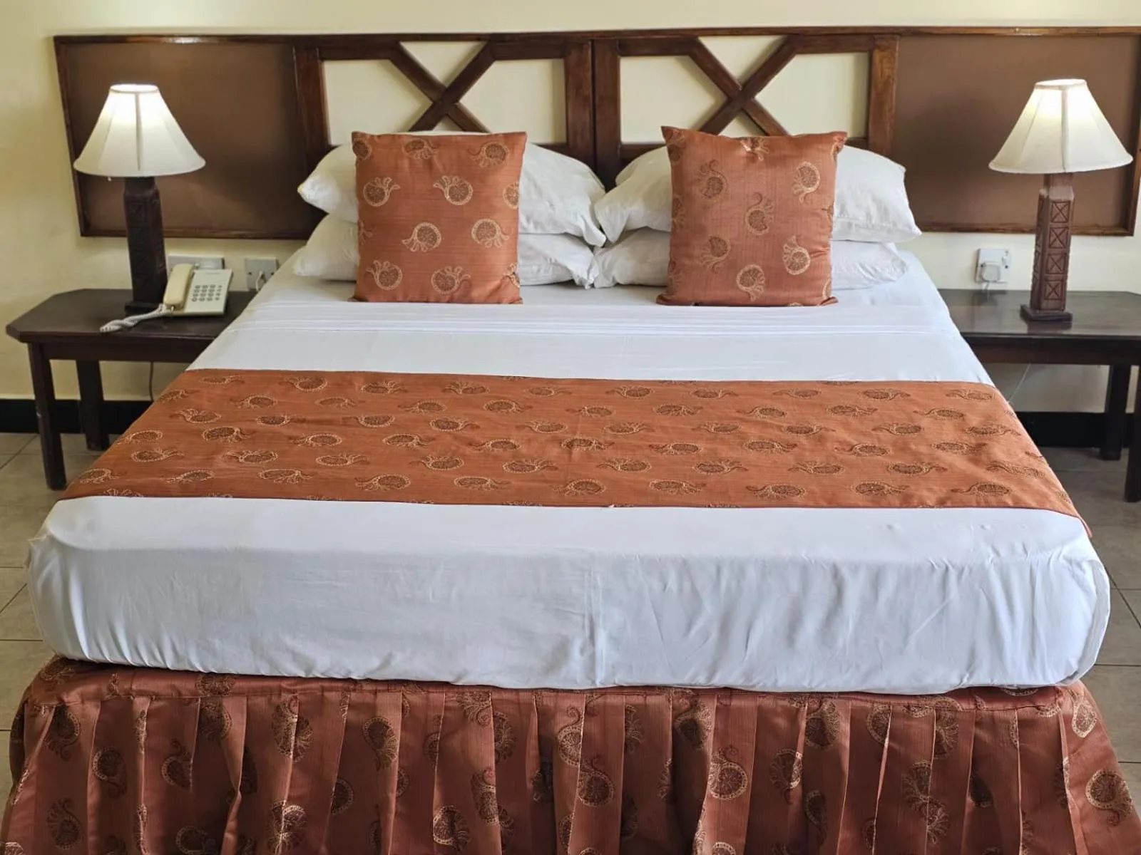 Bed in Indiana Beach Apartments