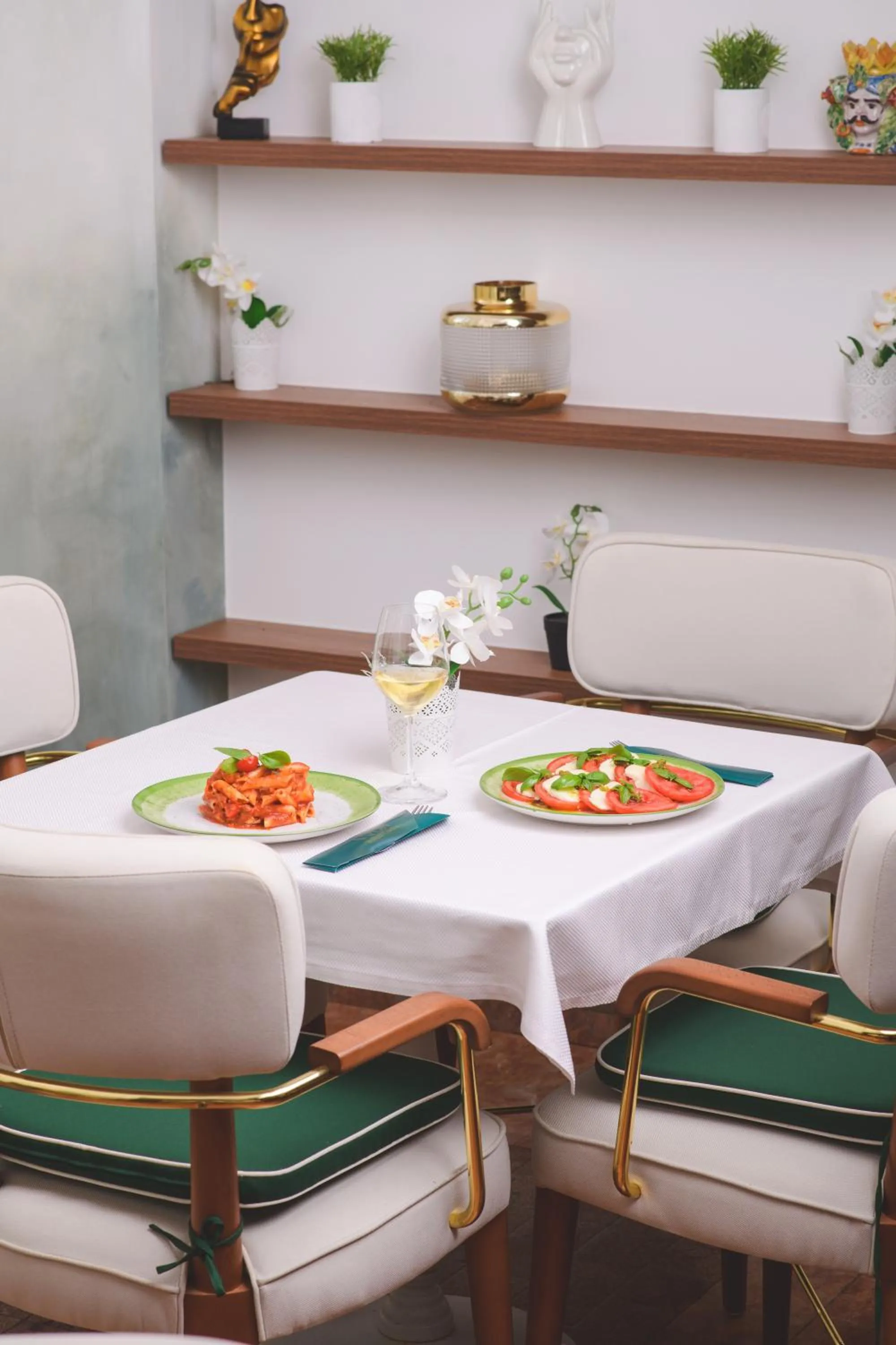 Restaurant/places to eat in Vila Perast Boutique Hotel