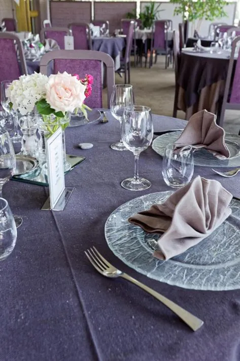 Staff in Logis Hôtel restaurant Bel Horizon