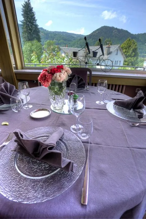 Staff in Logis Hôtel restaurant Bel Horizon