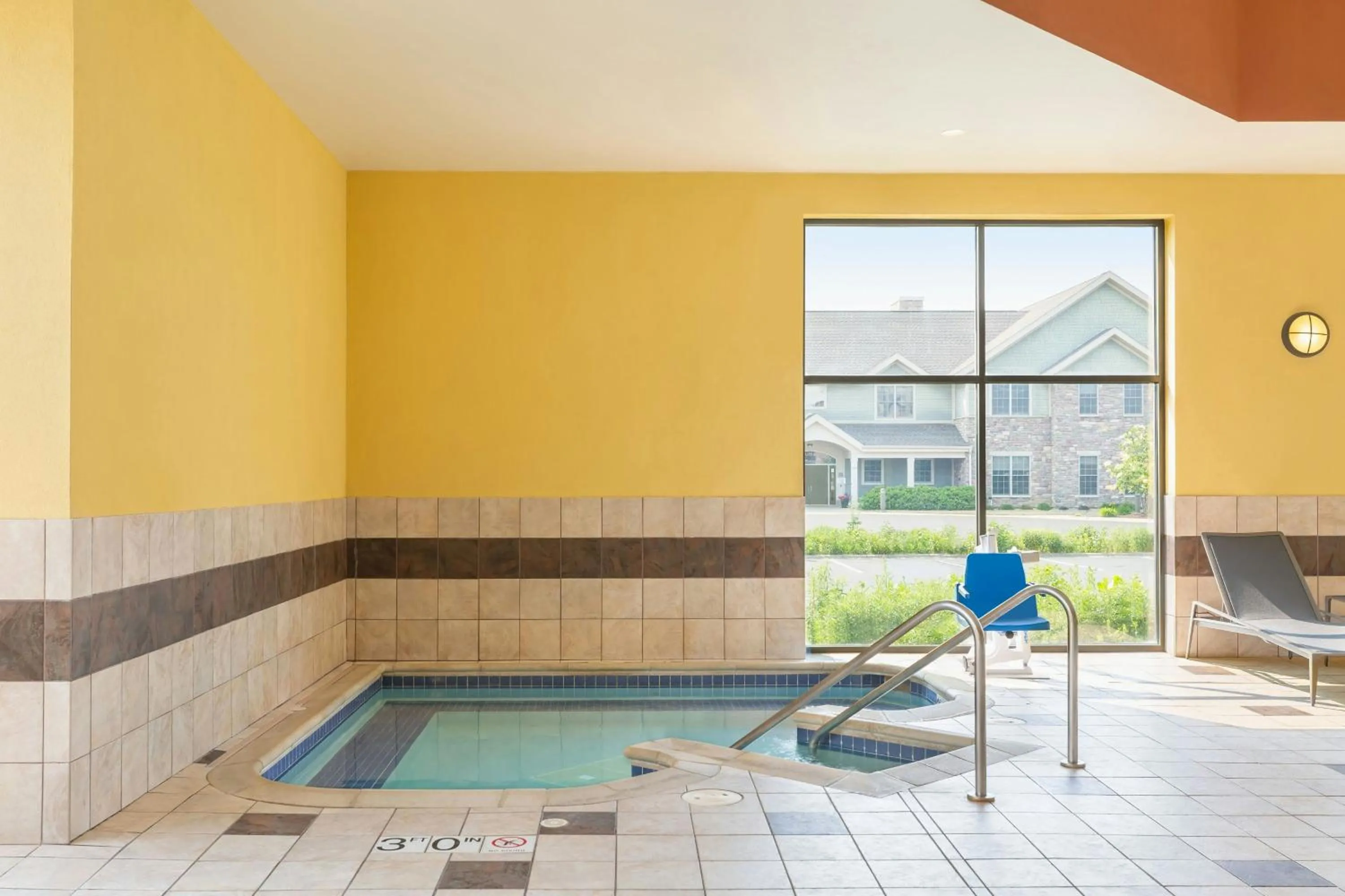 Fitness centre/facilities in Courtyard by Marriott Madison West / Middleton