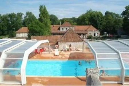 Swimming pool in LOGIS - Auberge Du Colombier