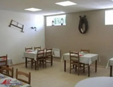 Restaurant/places to eat in LOGIS - Auberge Du Colombier