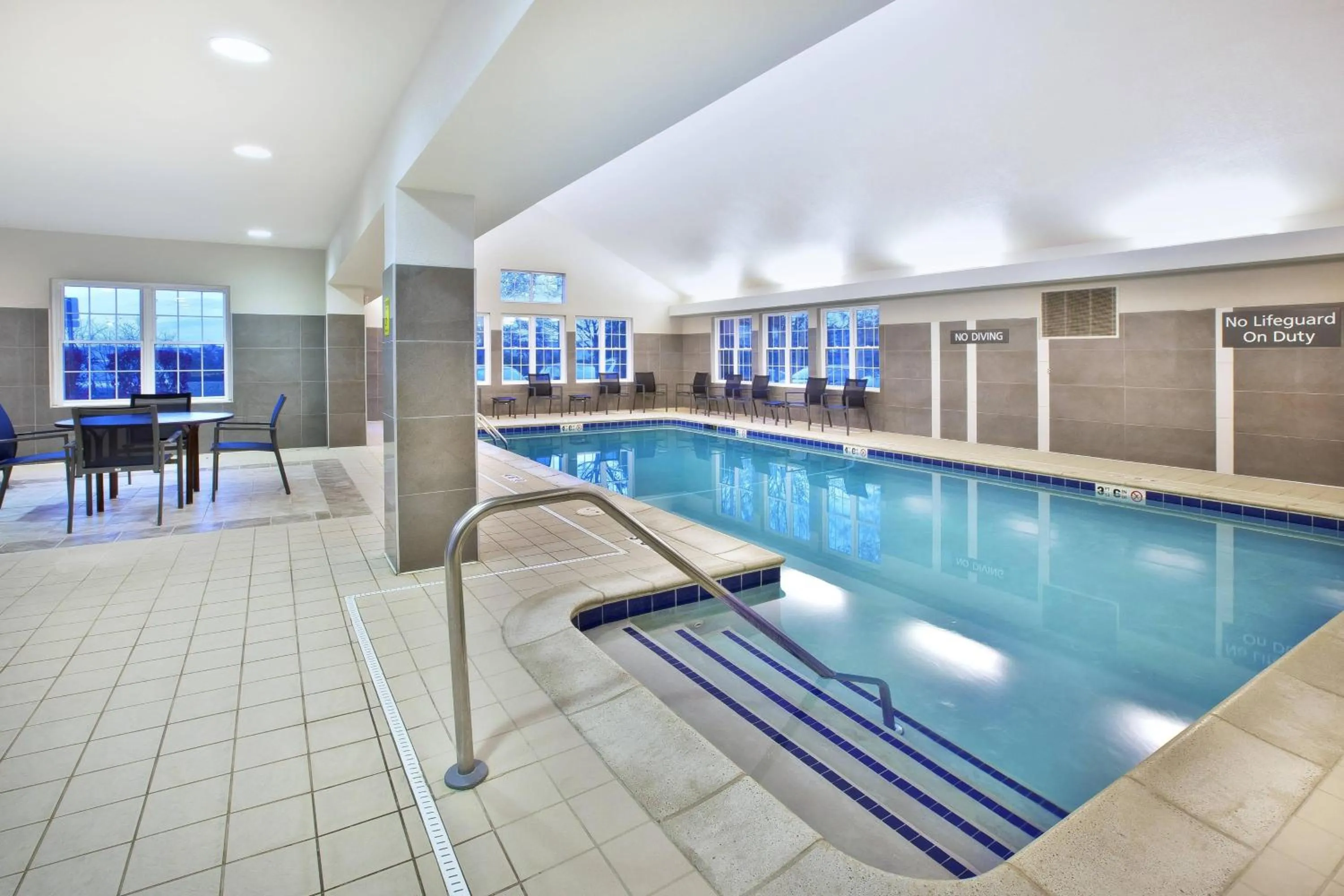 Swimming pool in Residence Inn by Marriott Detroit / Novi