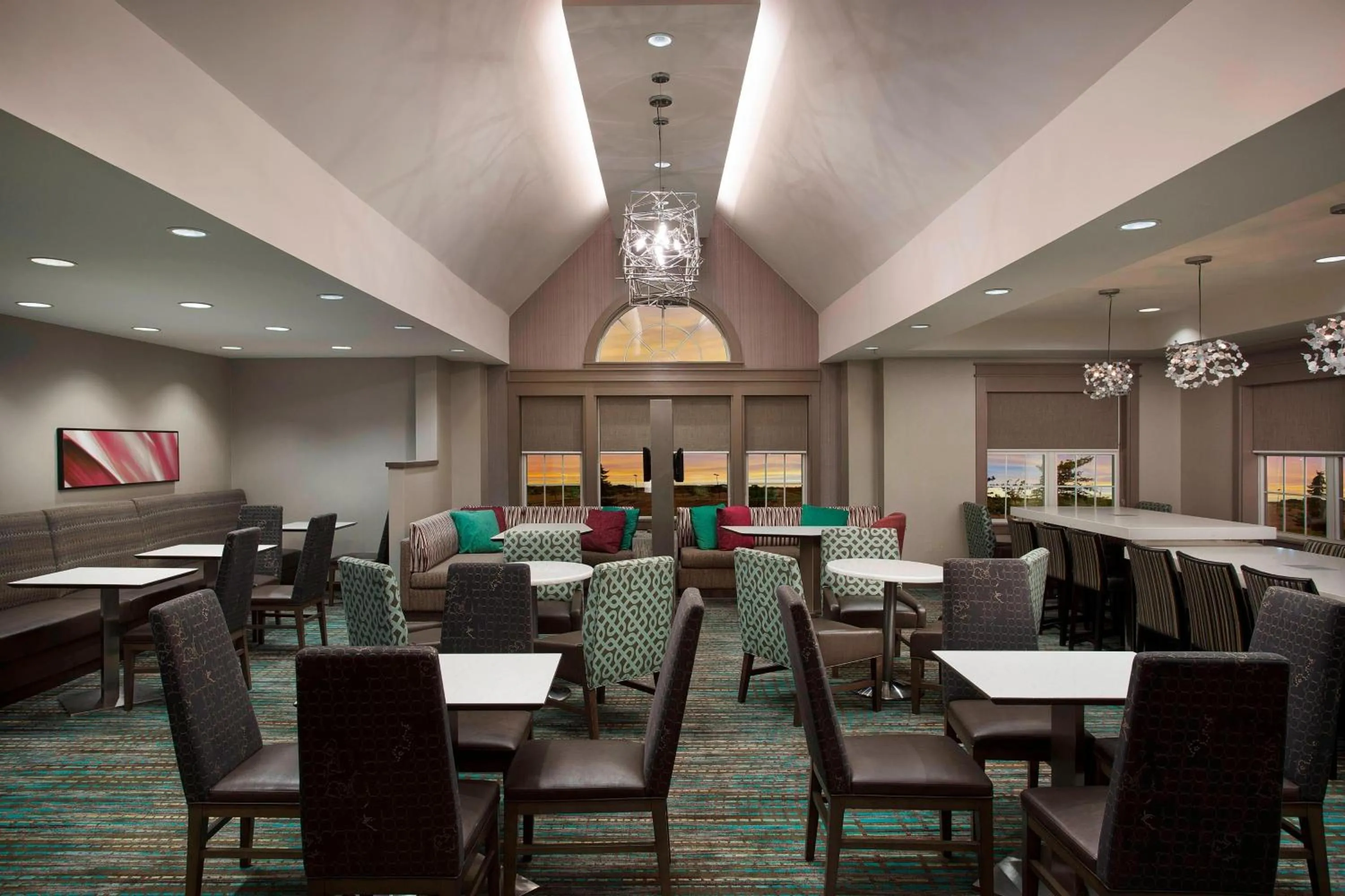 Restaurant/places to eat in Residence Inn by Marriott Detroit / Novi