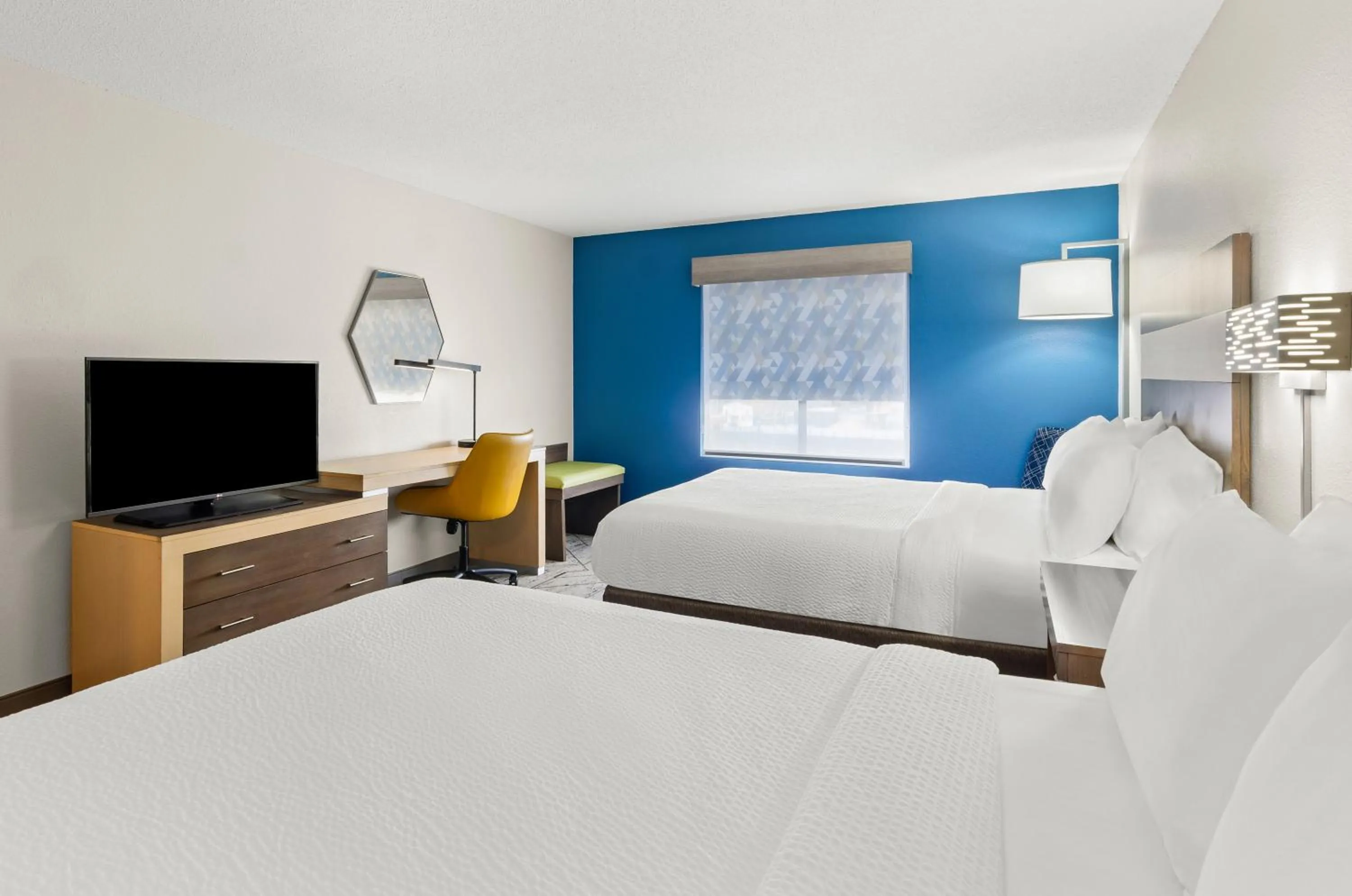 Bedroom, Bed in Holiday Inn Express Princeton/I-77 by IHG