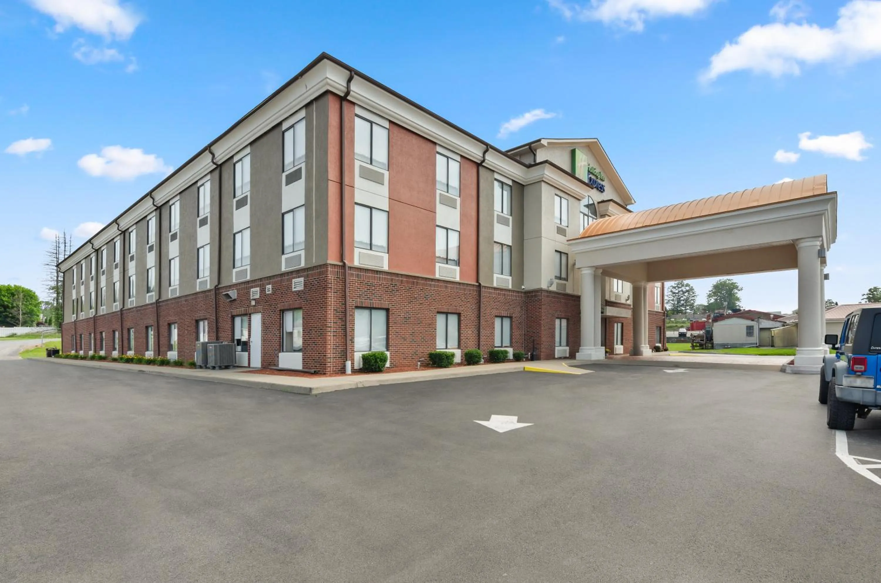 Property building in Holiday Inn Express Princeton/I-77 by IHG