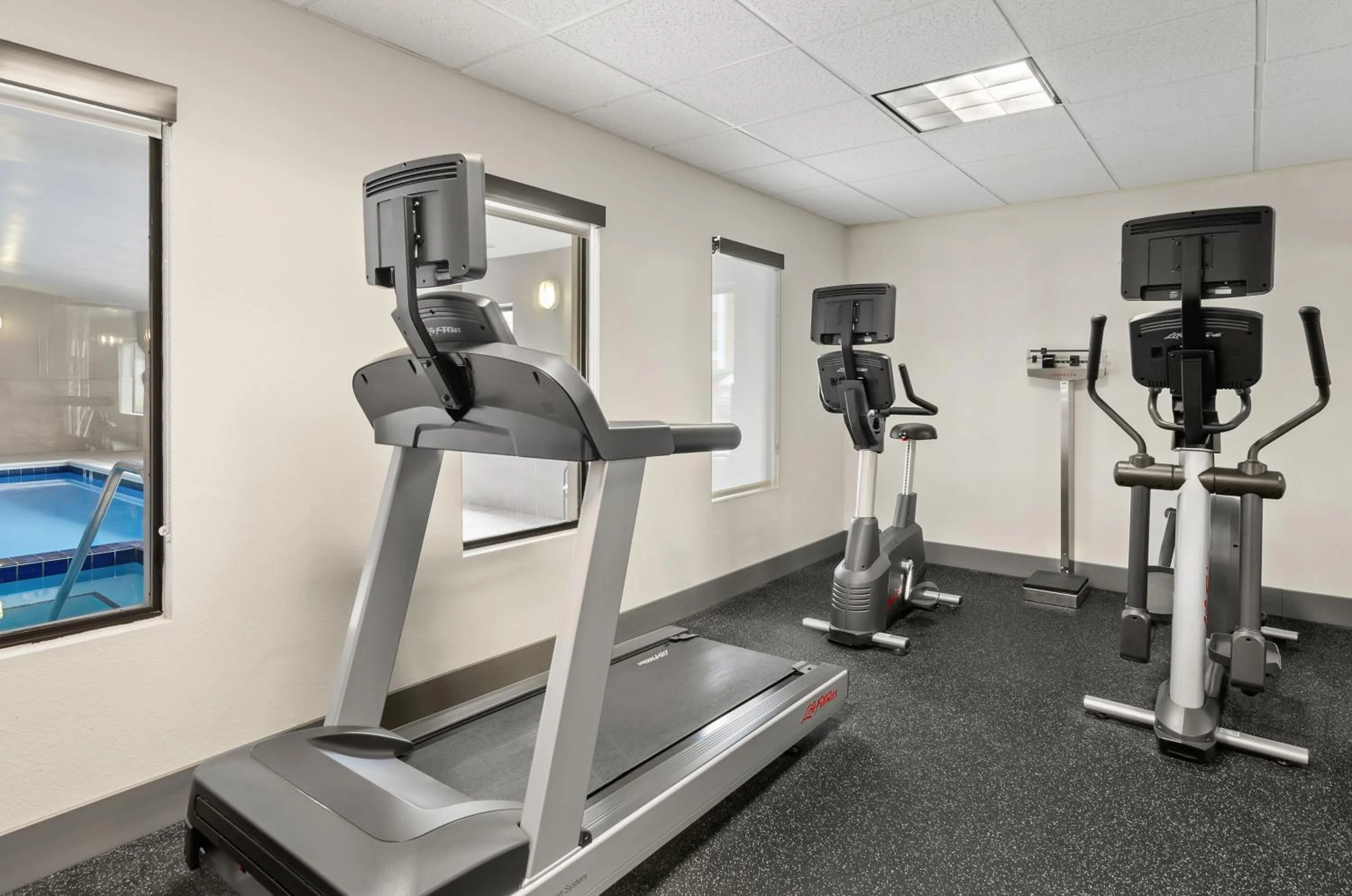 Fitness centre/facilities in Holiday Inn Express Princeton/I-77 by IHG