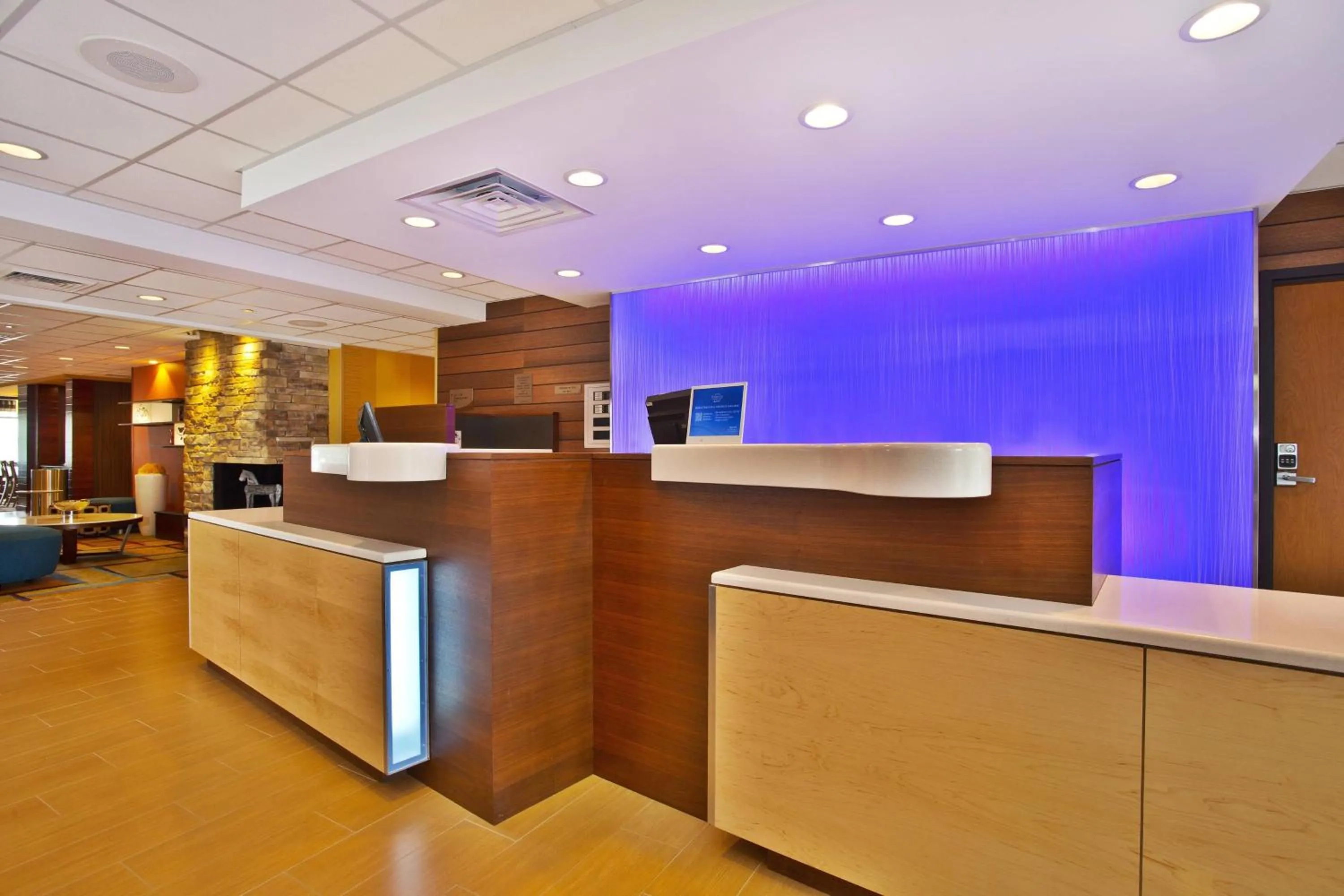 Lobby or reception in Fairfield Inn & Suites by Marriott Madison West/Middleton