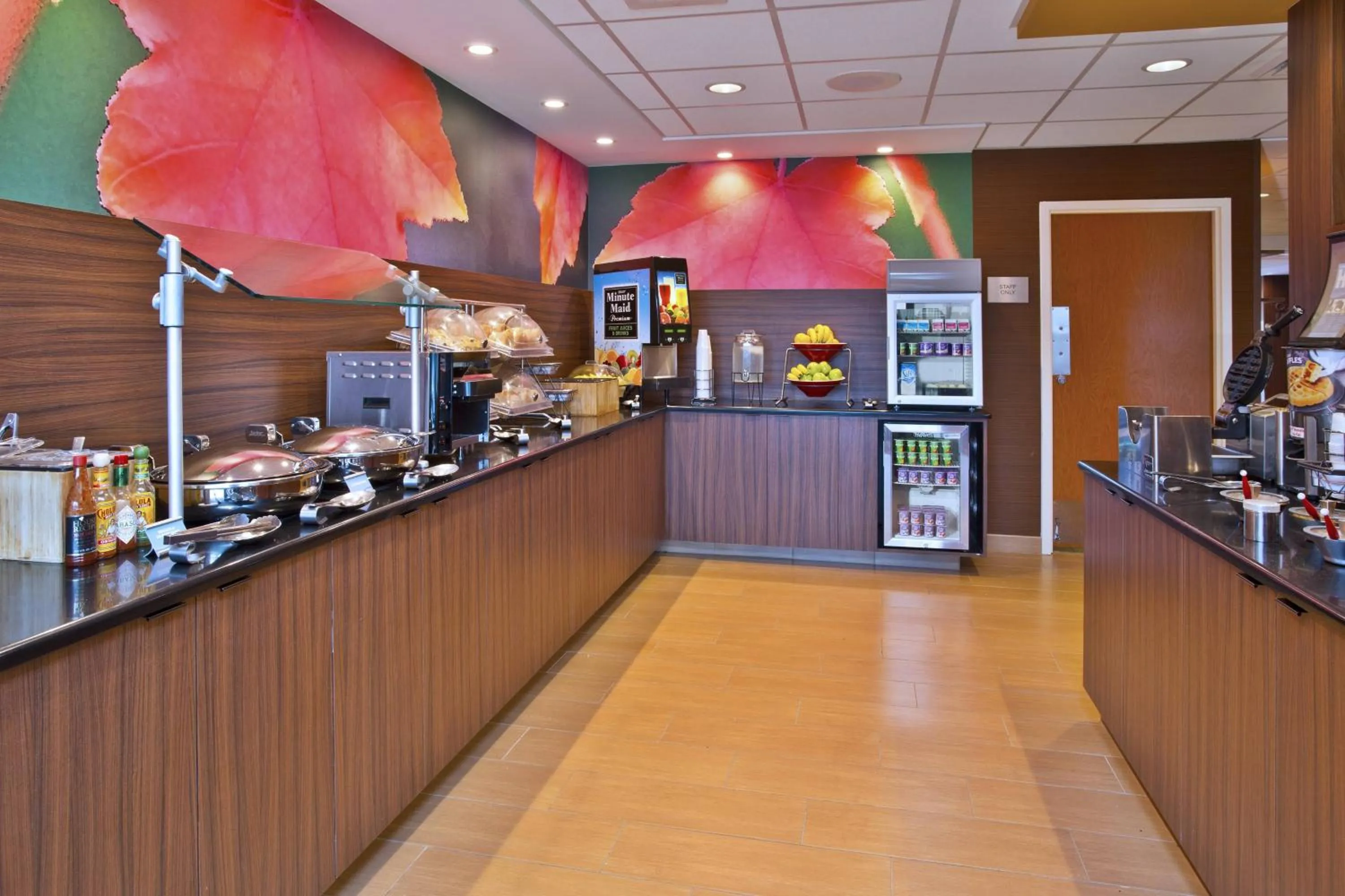 Breakfast in Fairfield Inn & Suites by Marriott Madison West/Middleton