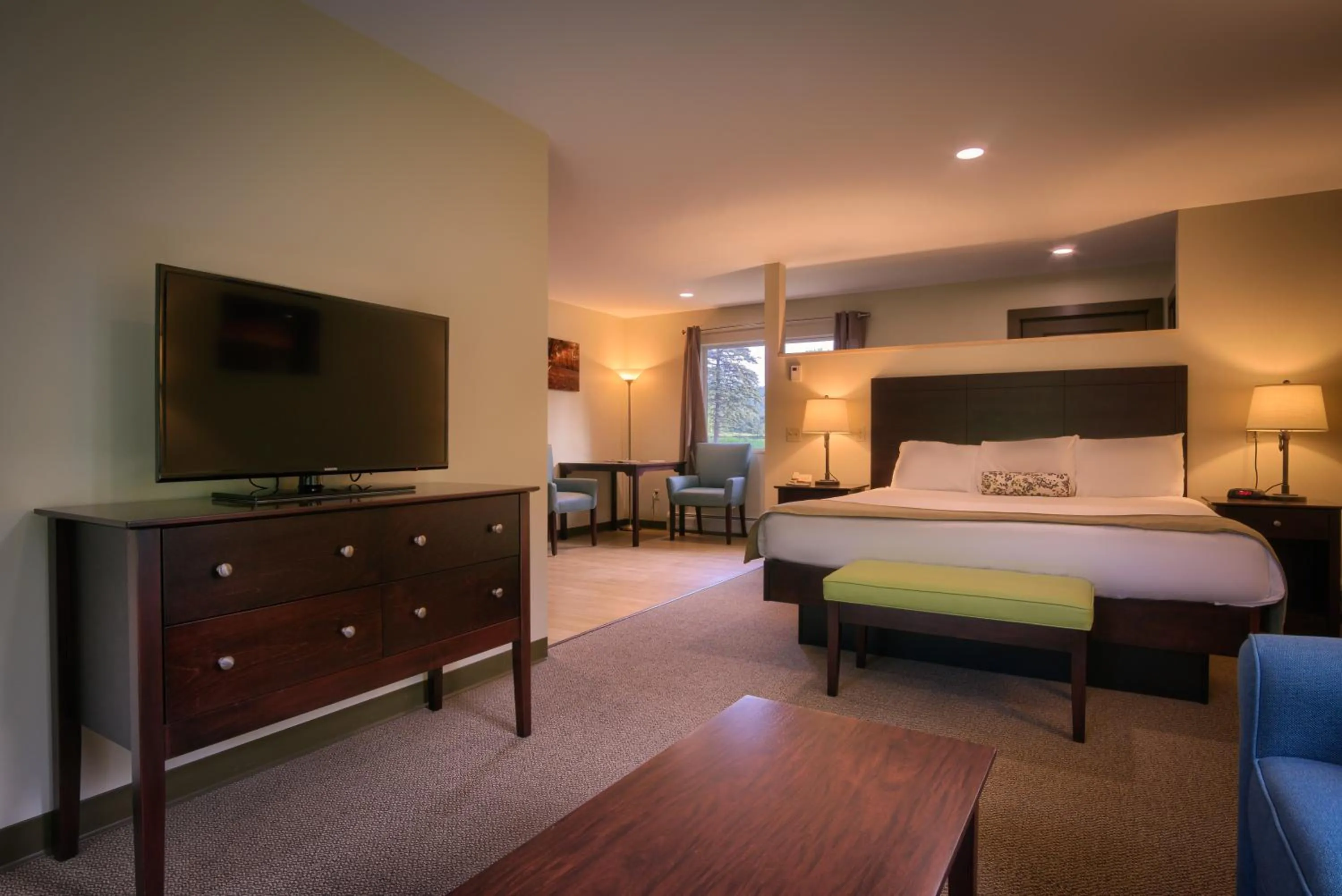 Photo of the whole room, Bed in Sun & Ski Inn and Suites