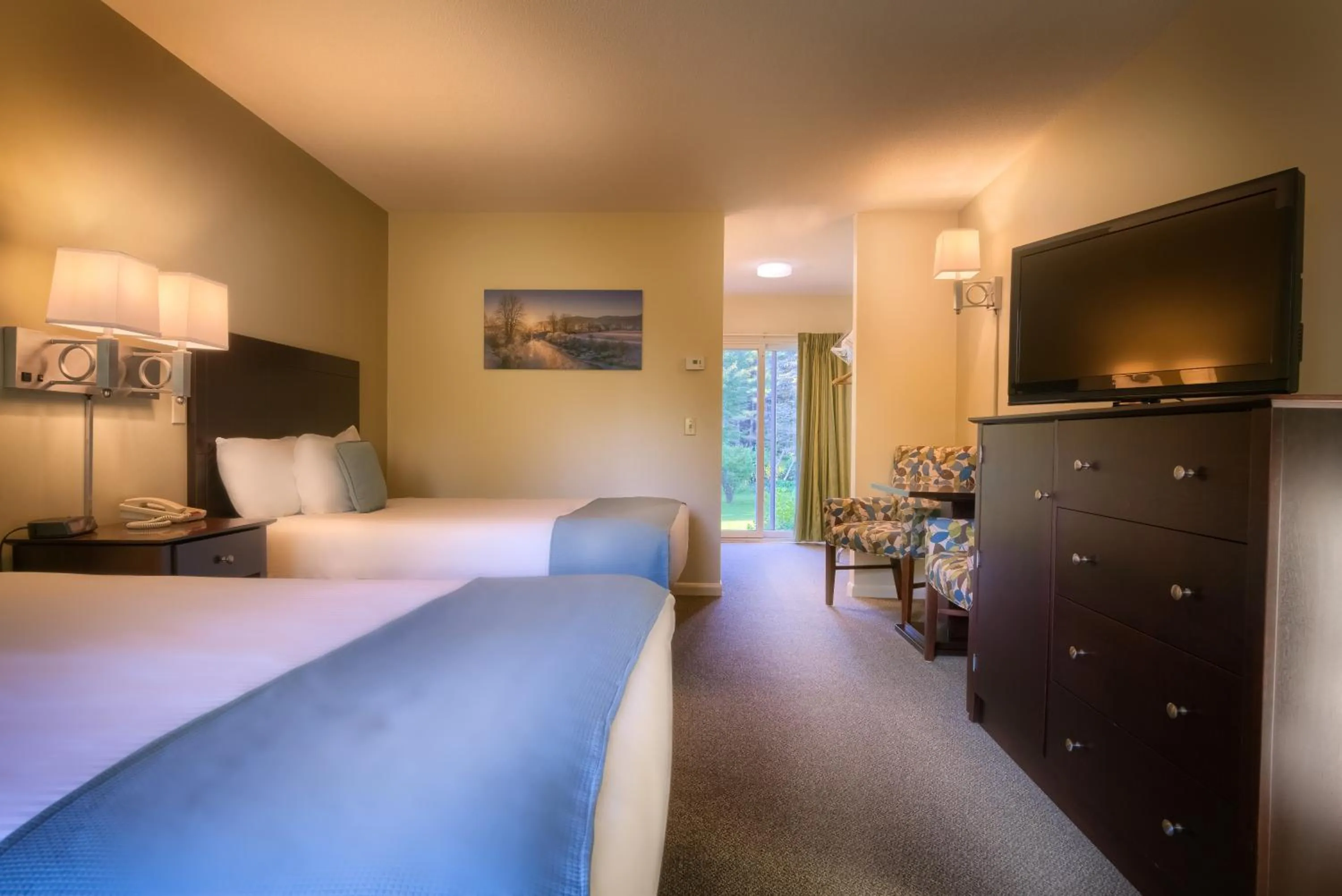 Photo of the whole room, Bed in Sun & Ski Inn and Suites