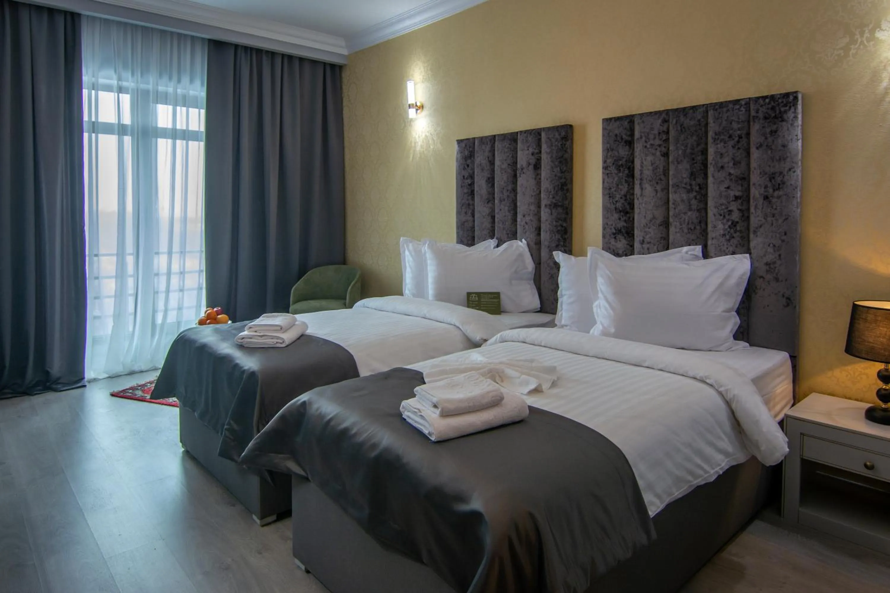 Bedroom, Bed in Phoenicia Express Hotel