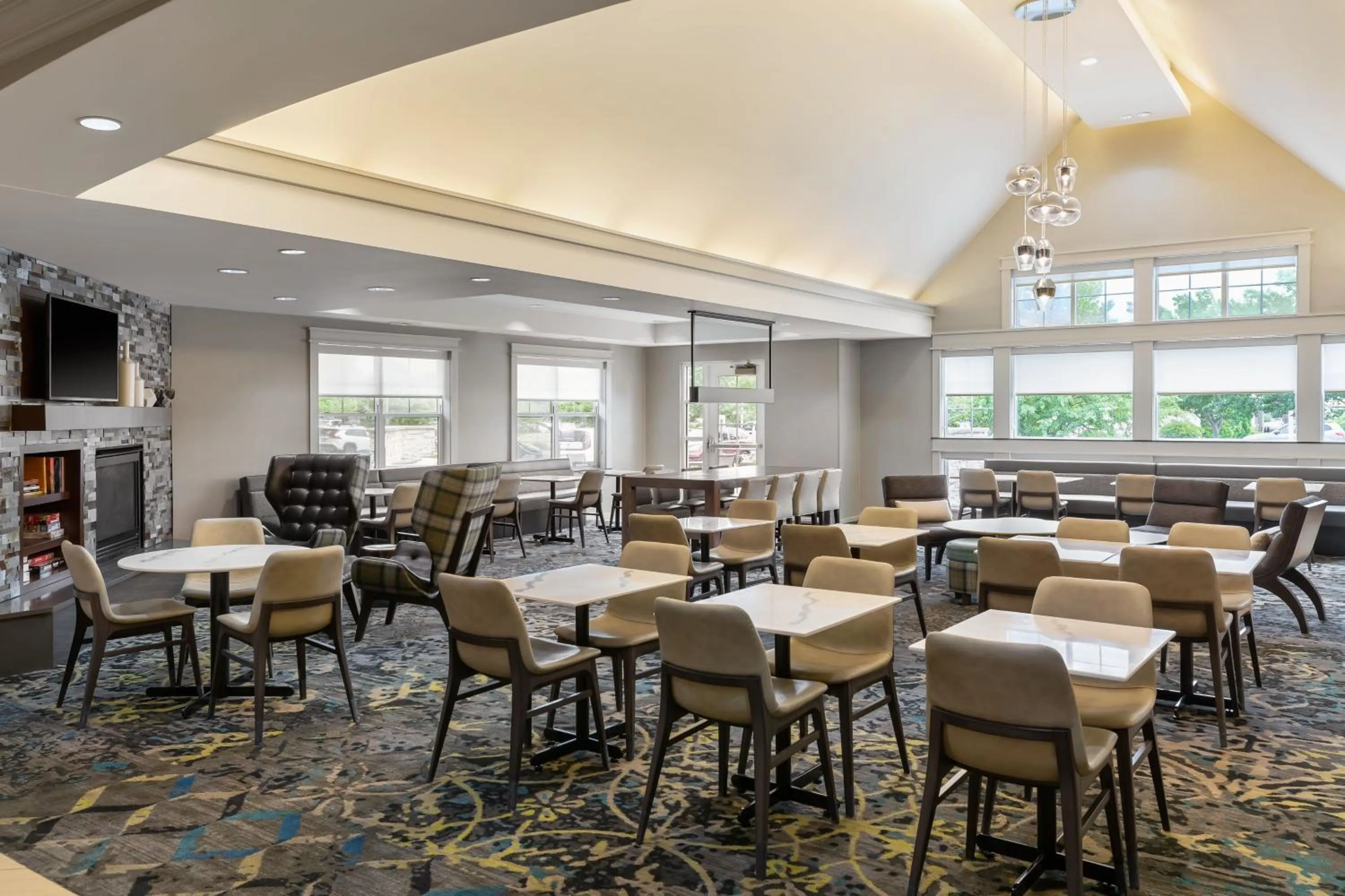 Restaurant/places to eat in Residence Inn by Marriott Madison West/Middleton