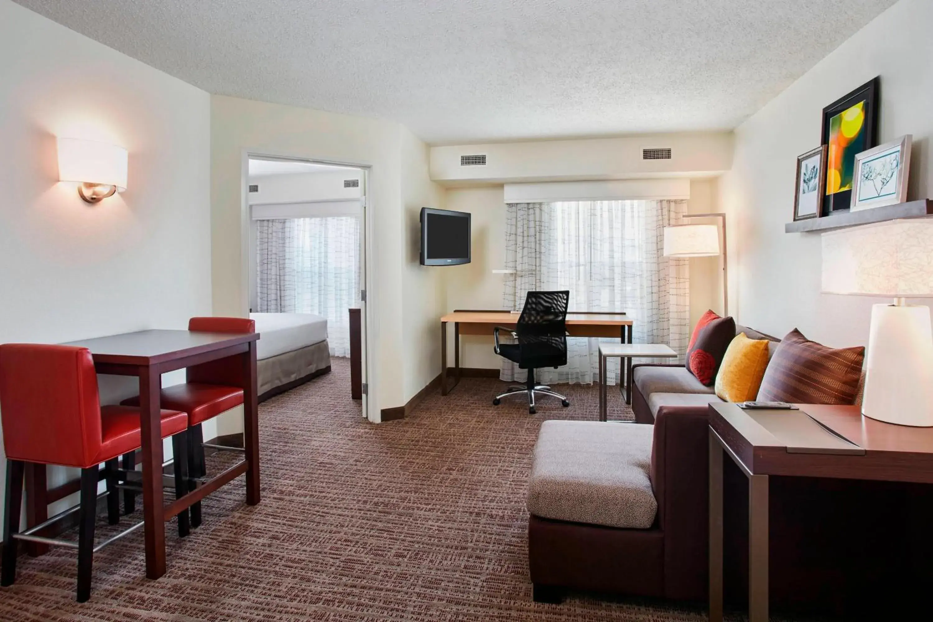 One-Bedroom Suite in Residence Inn Detroit / Auburn Hills One-Bedroom Suite in Residence Inn Detroit / Auburn Hills