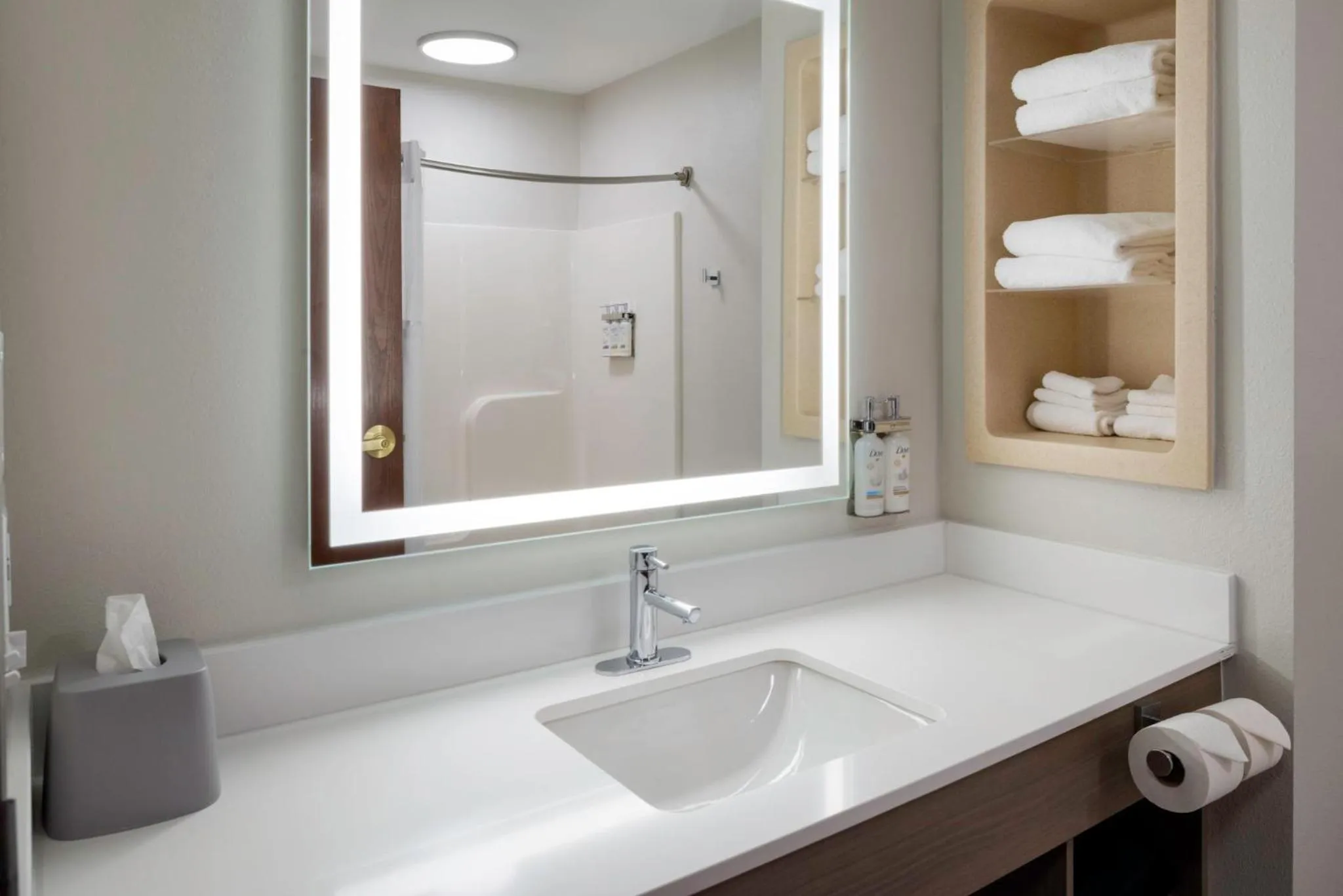 Photo of the whole room in Holiday Inn Express Hotel & Suites Fort Atkinson by IHG